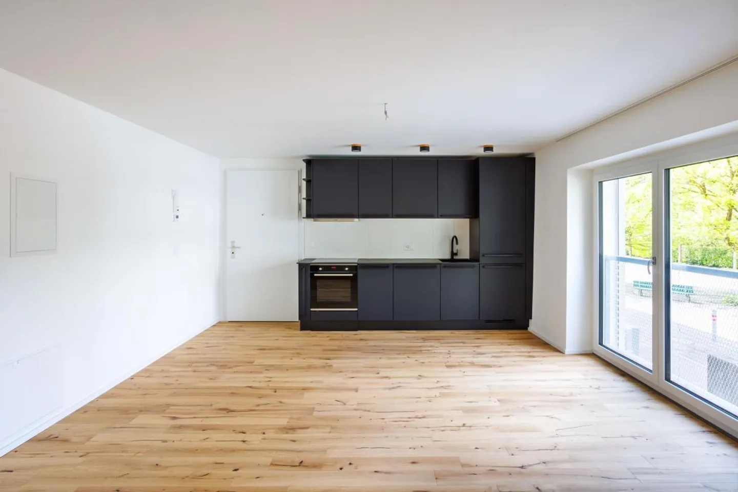 Première occupation magnifique appartement 2,5 pièces à proximité immédiate du lac - Photo 2 sur 8