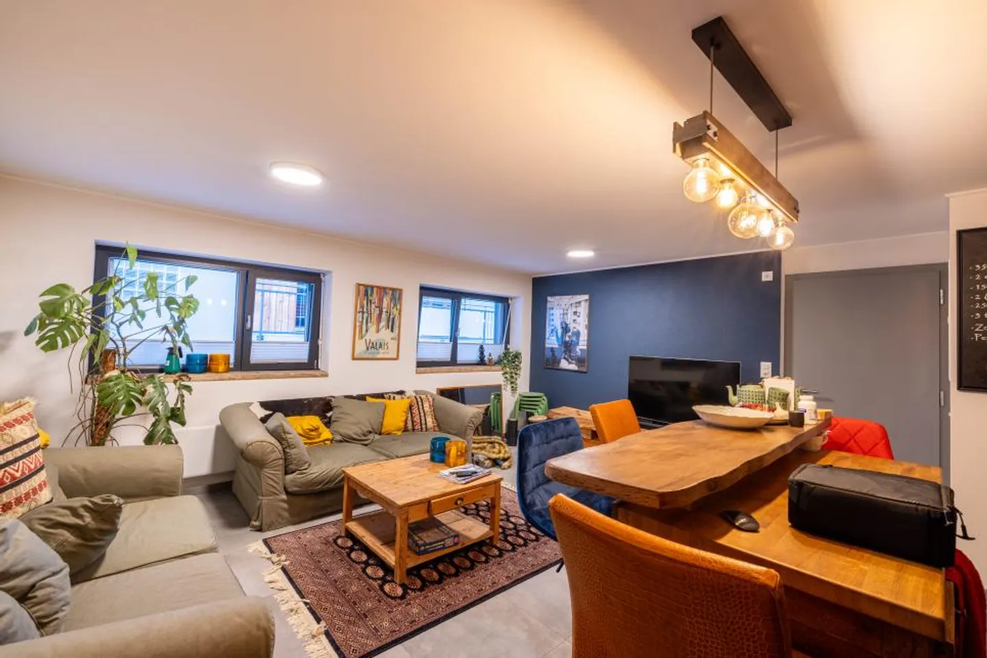 Edificio a uso misto con posizione ideale e rendimento locativo a Châble - Foto 5 di 13