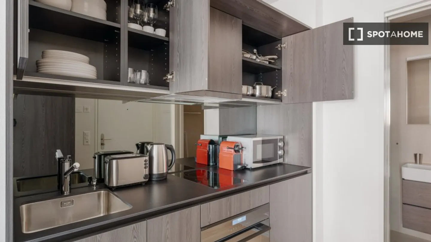 Discover, view, and rent your new home online with complete confidence. - Photo 1 of 5