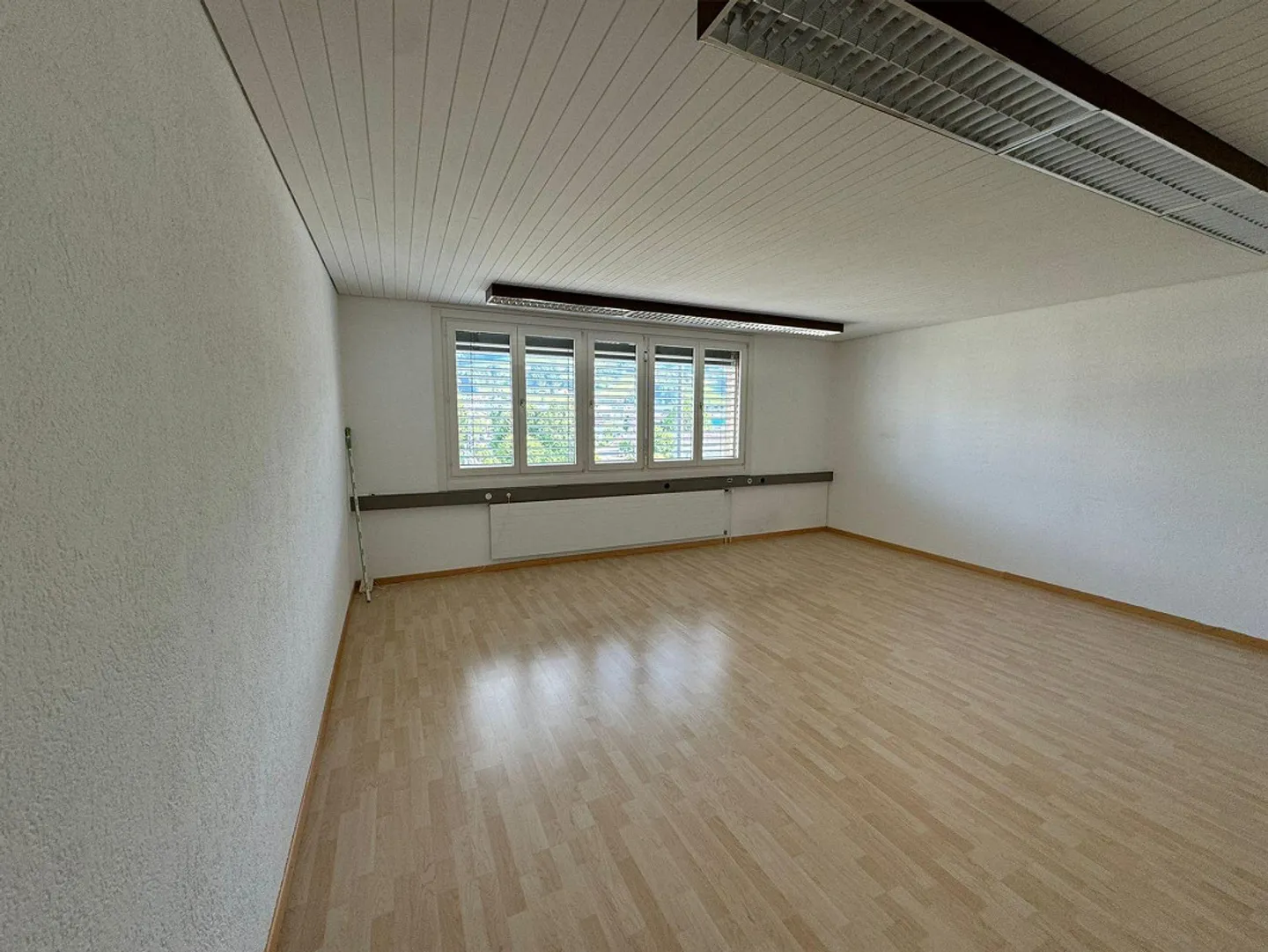 Spazio commerciale in affitto a Lachen - Foto 4 di 5