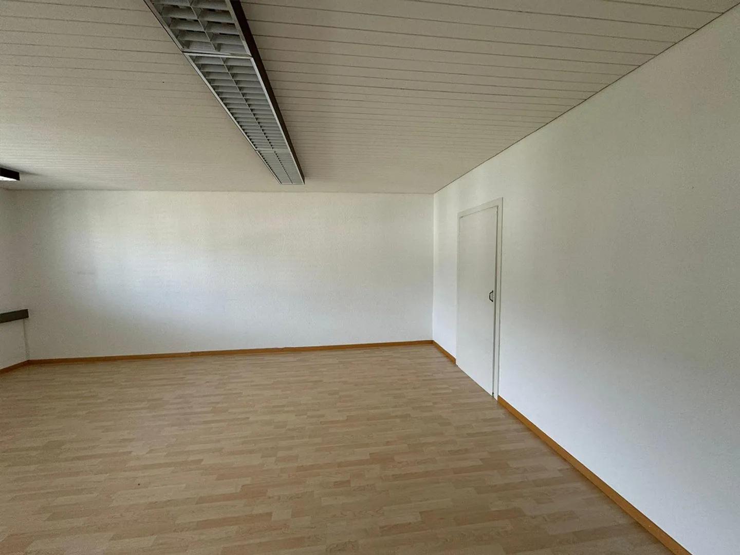 Spazio commerciale in affitto a Lachen - Foto 5 di 5