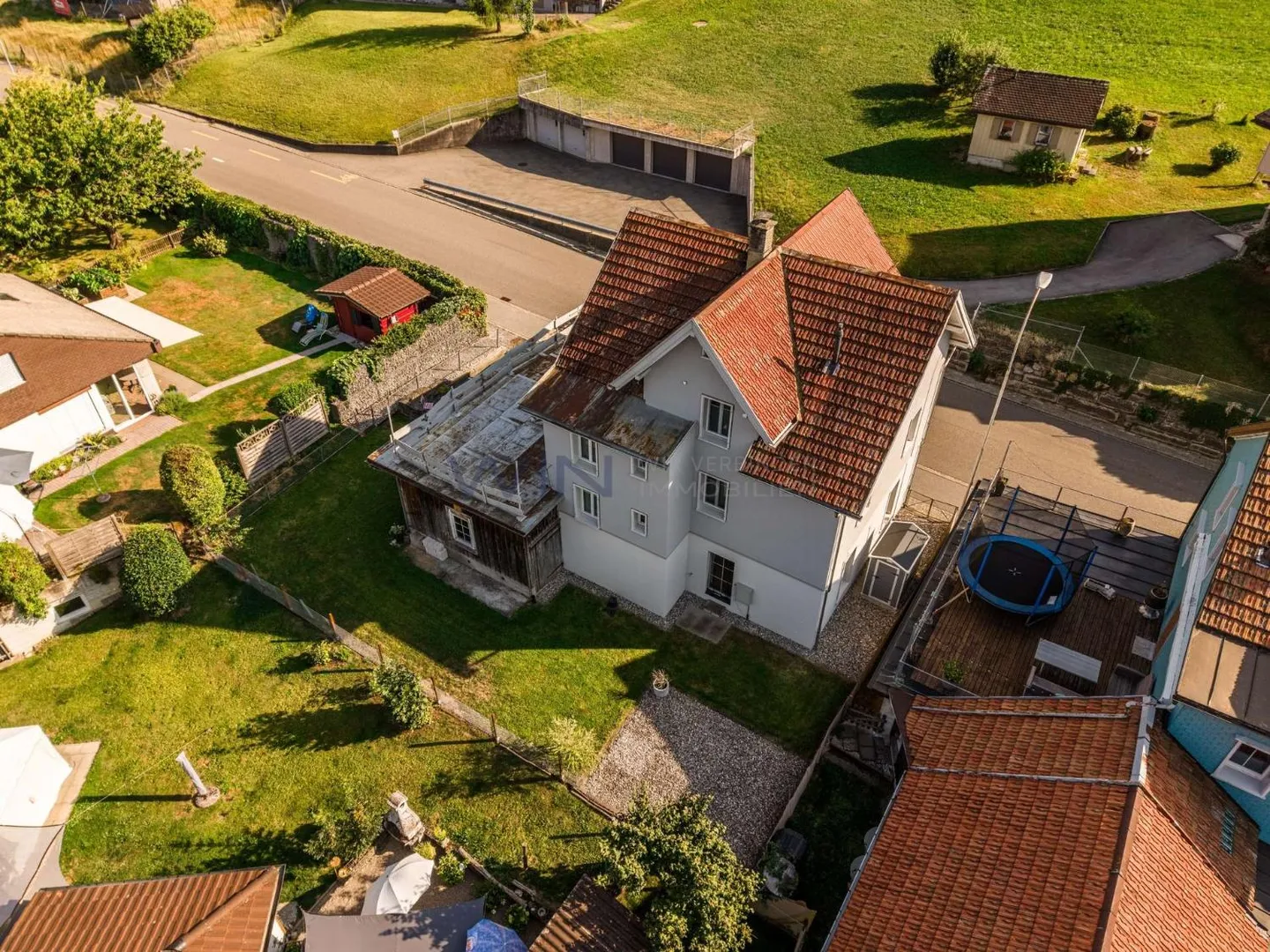 Idillio ristrutturato con giardino da sogno - Foto 1 di 8