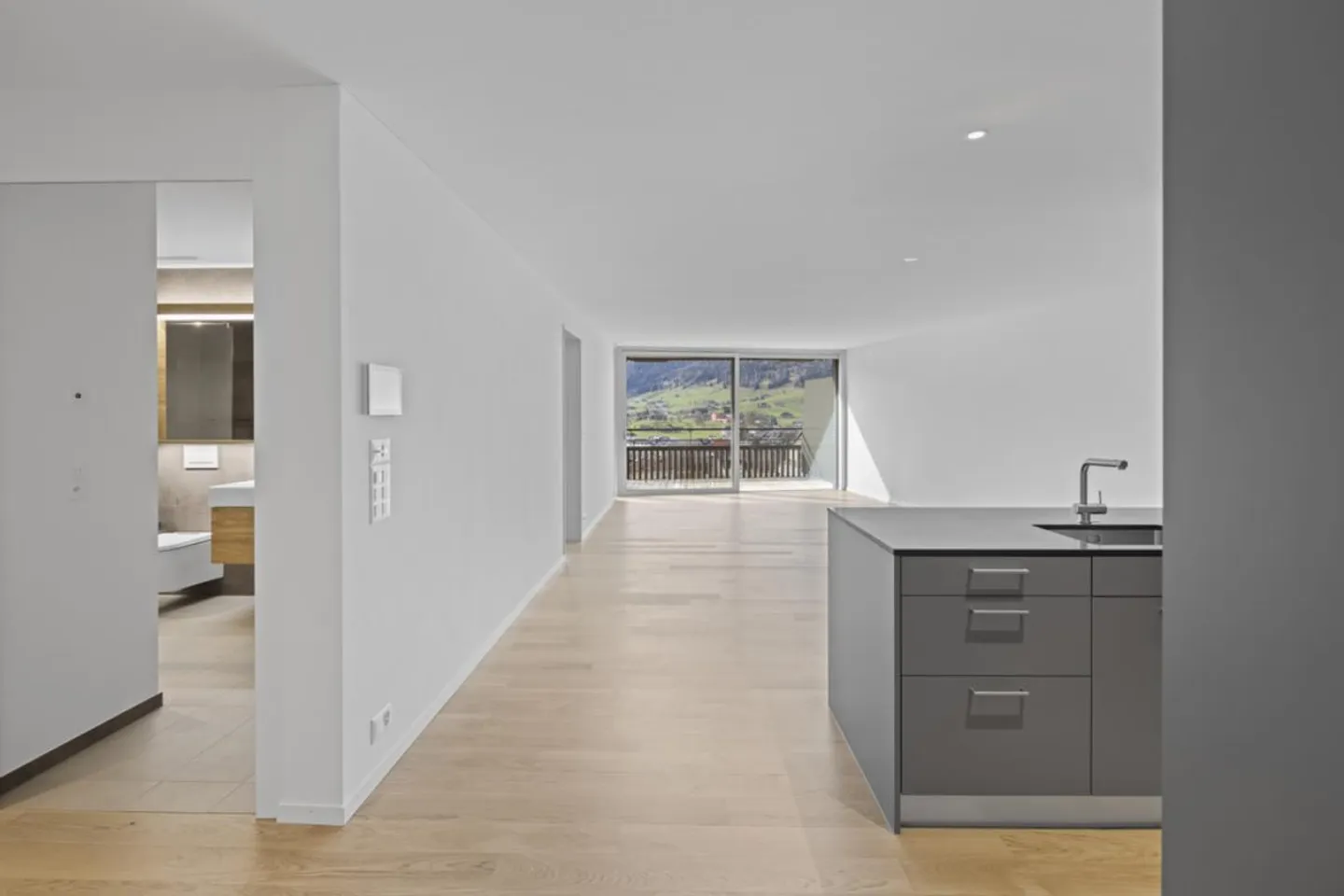 Appartamento moderno con vista lago - Foto 3 di 11