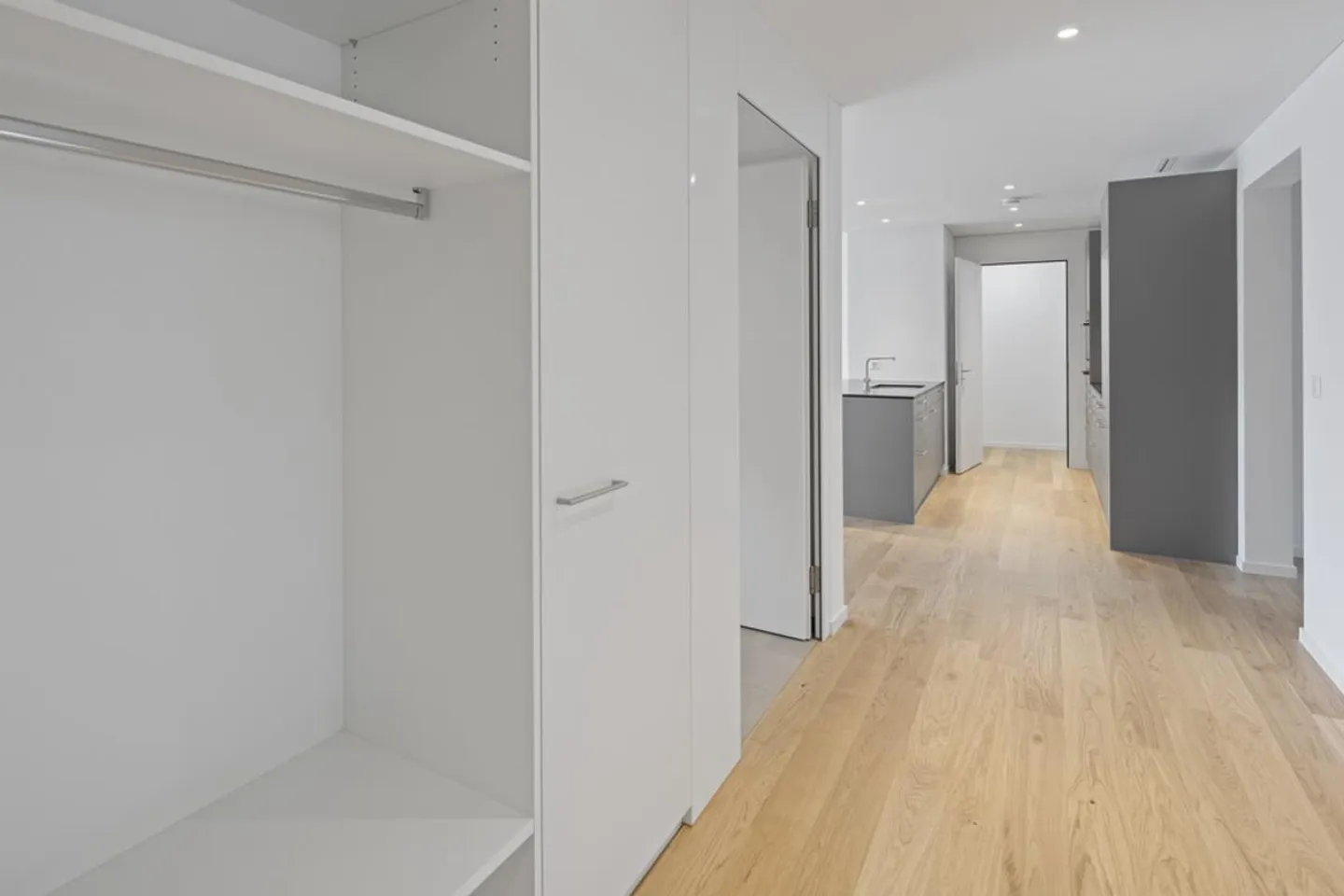Appartamento moderno con vista lago - Foto 5 di 11