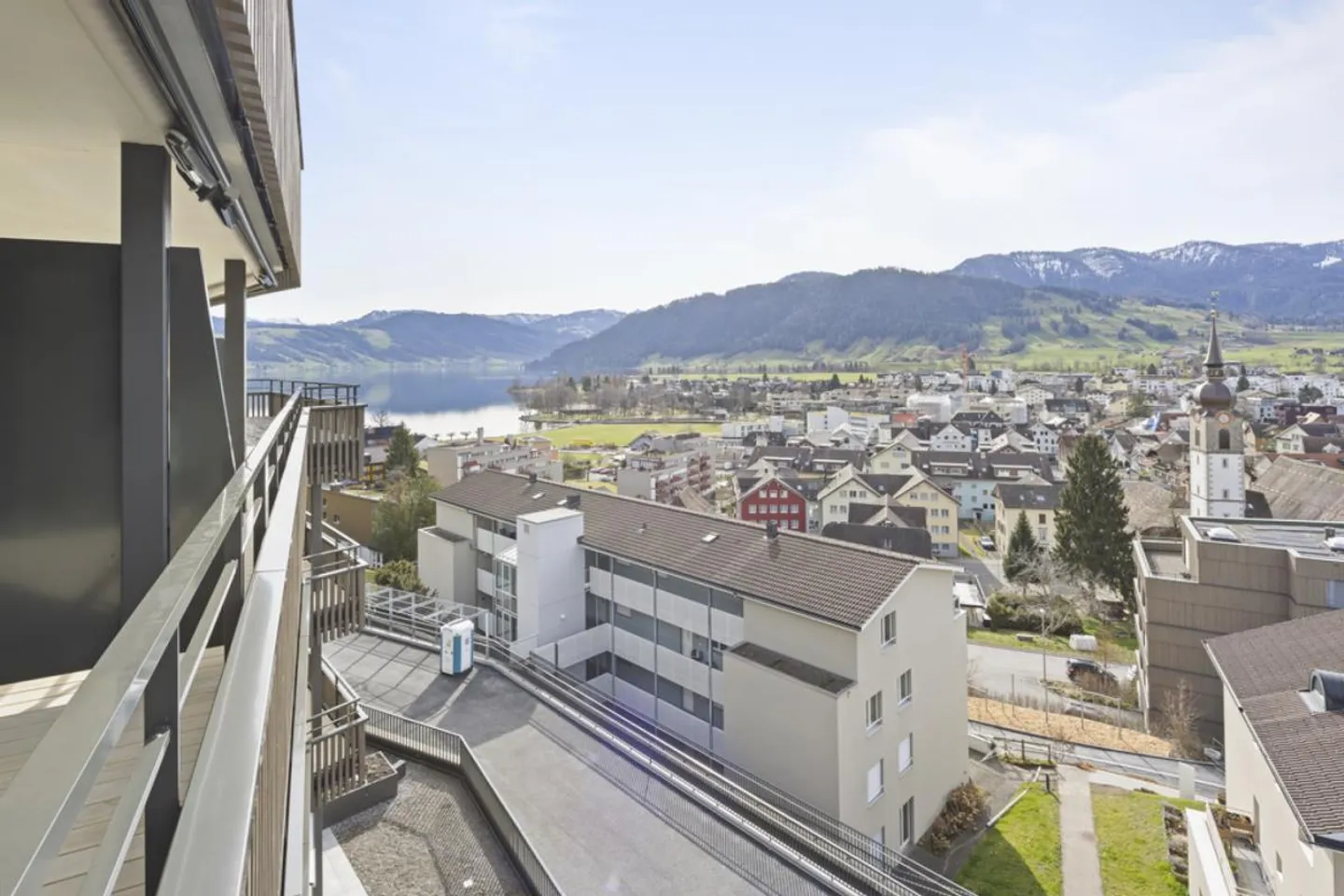 Appartamento moderno con vista lago - Foto 11 di 11