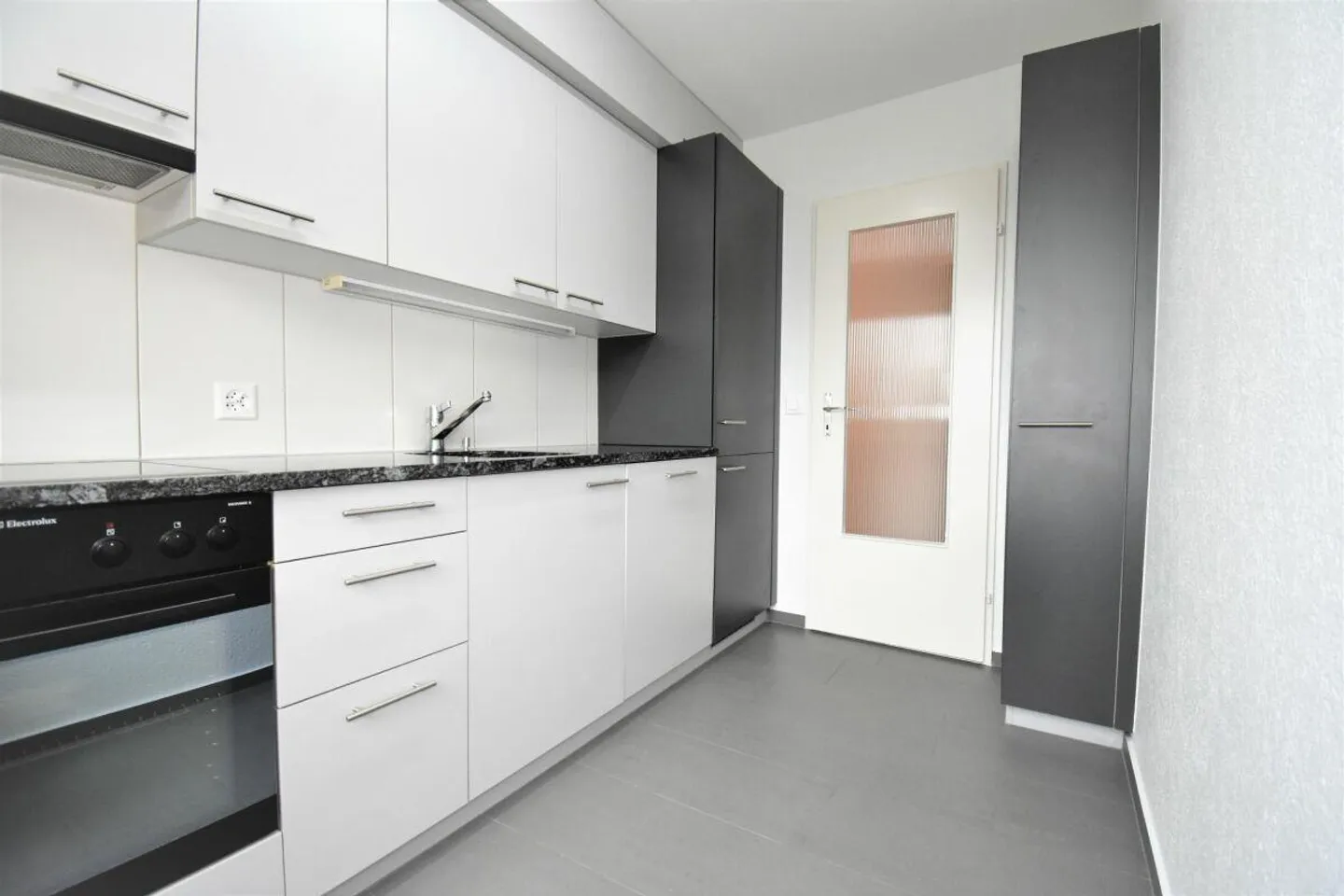 Attraktive, frisch aufgefrischte Wohnung an ruhiger und zentraler L... - Foto 1 di 8