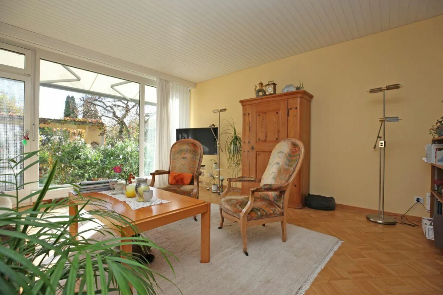 5-Zimmer-Eckhaus mit Anbau, Garten & Gemeinschaftspool - Photo 12 of 17