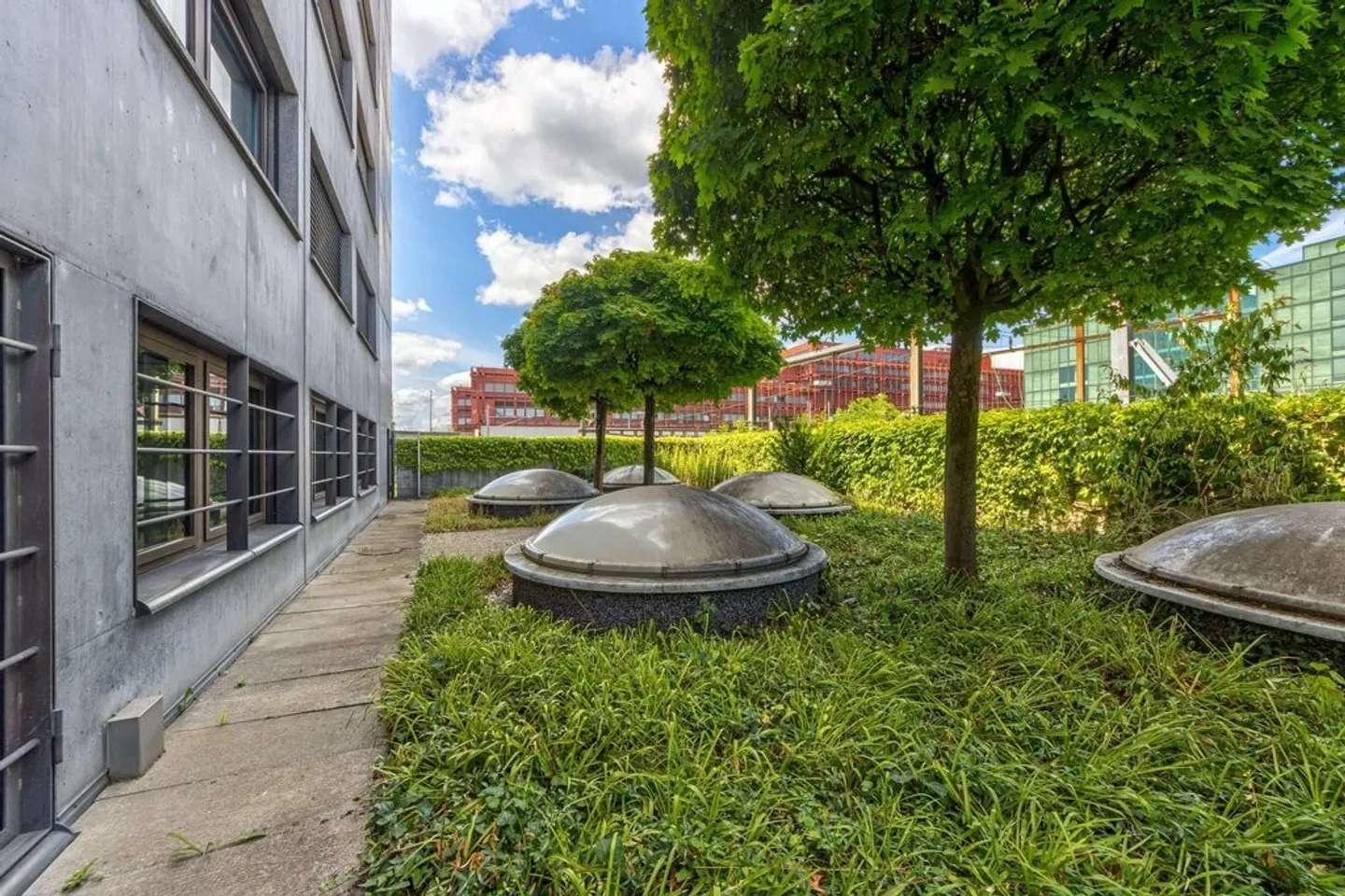 Spazio ufficio moderno vicino alla stazione SBB con un'area esterna attraente - Foto 3 di 10