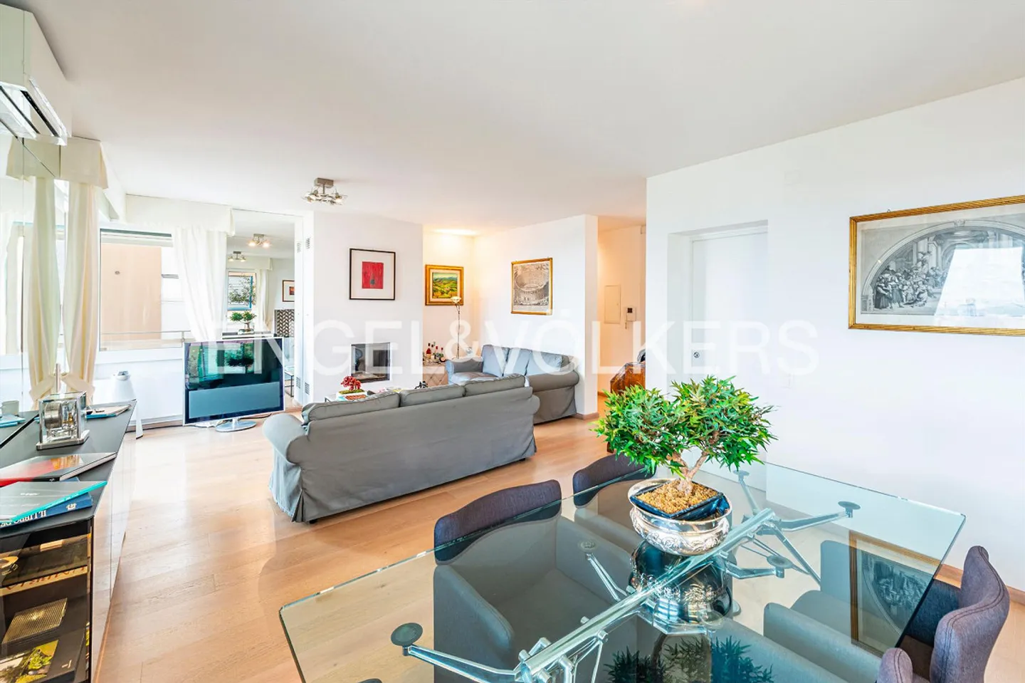 Lake View and Comfort within Walking Distance from the Center of Lugano - Photo 4 of 13