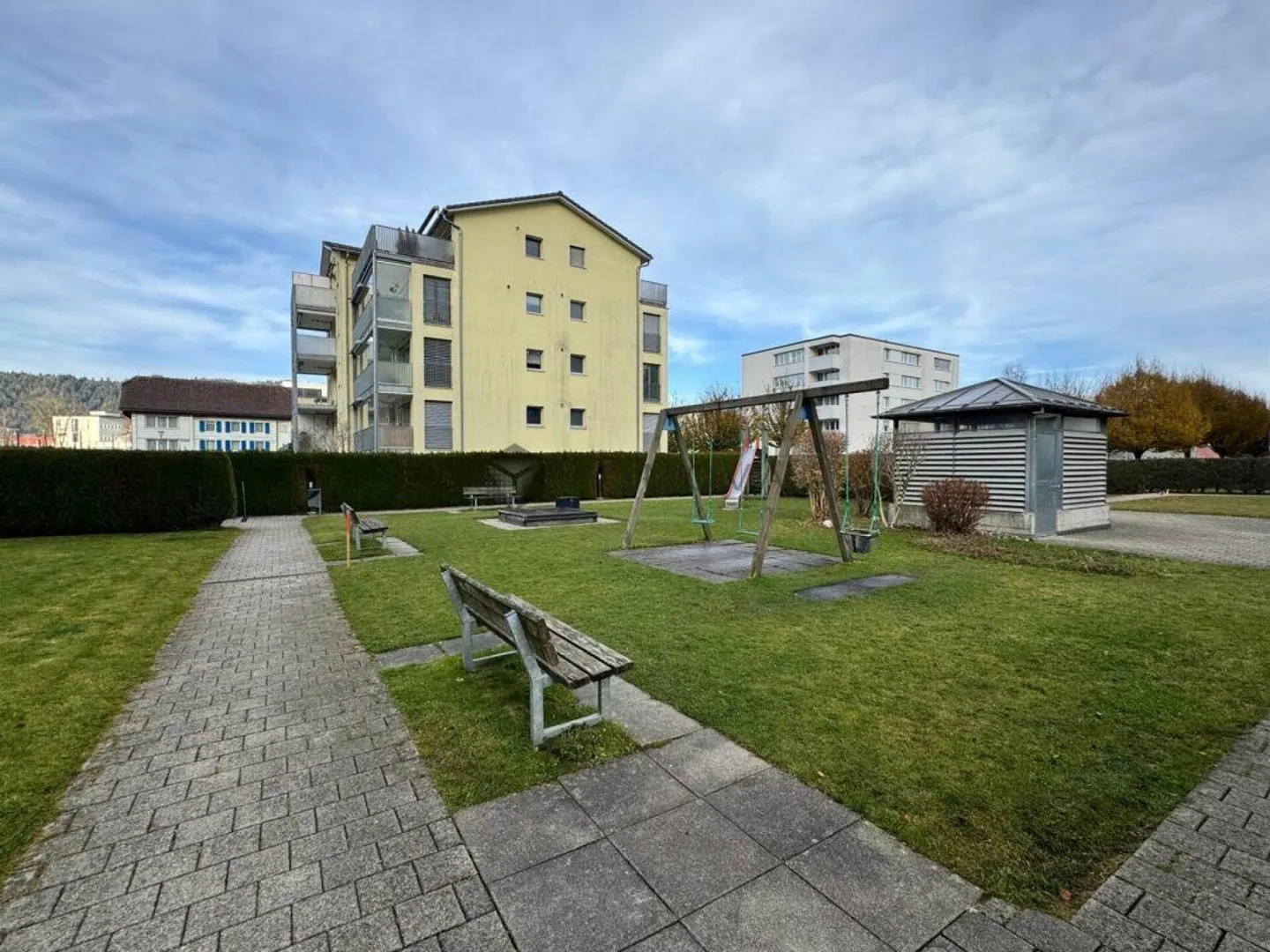 Vivere in una posizione privilegiata con vista sulle Alpi - Foto 3 di 4