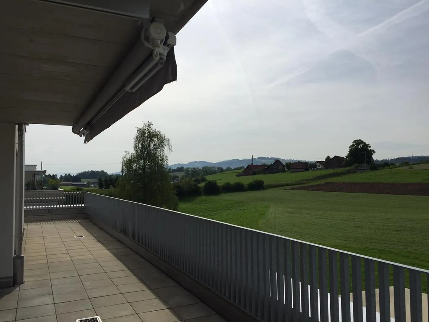 Geräumige Wohnung mit großer Terrasse - Foto 5 von 12