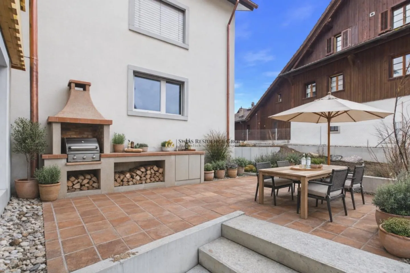 Merveille moderne de l'espace entre Zurich et Zug : maison de design de 6 pièces avec suite bien-être exclusive sur le toit - Parfait pour vivre et travailler - Photo 2 sur 13