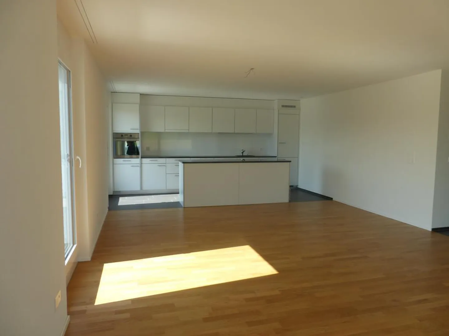 Geräumige Wohnung mit großer Terrasse - Foto 9 von 12