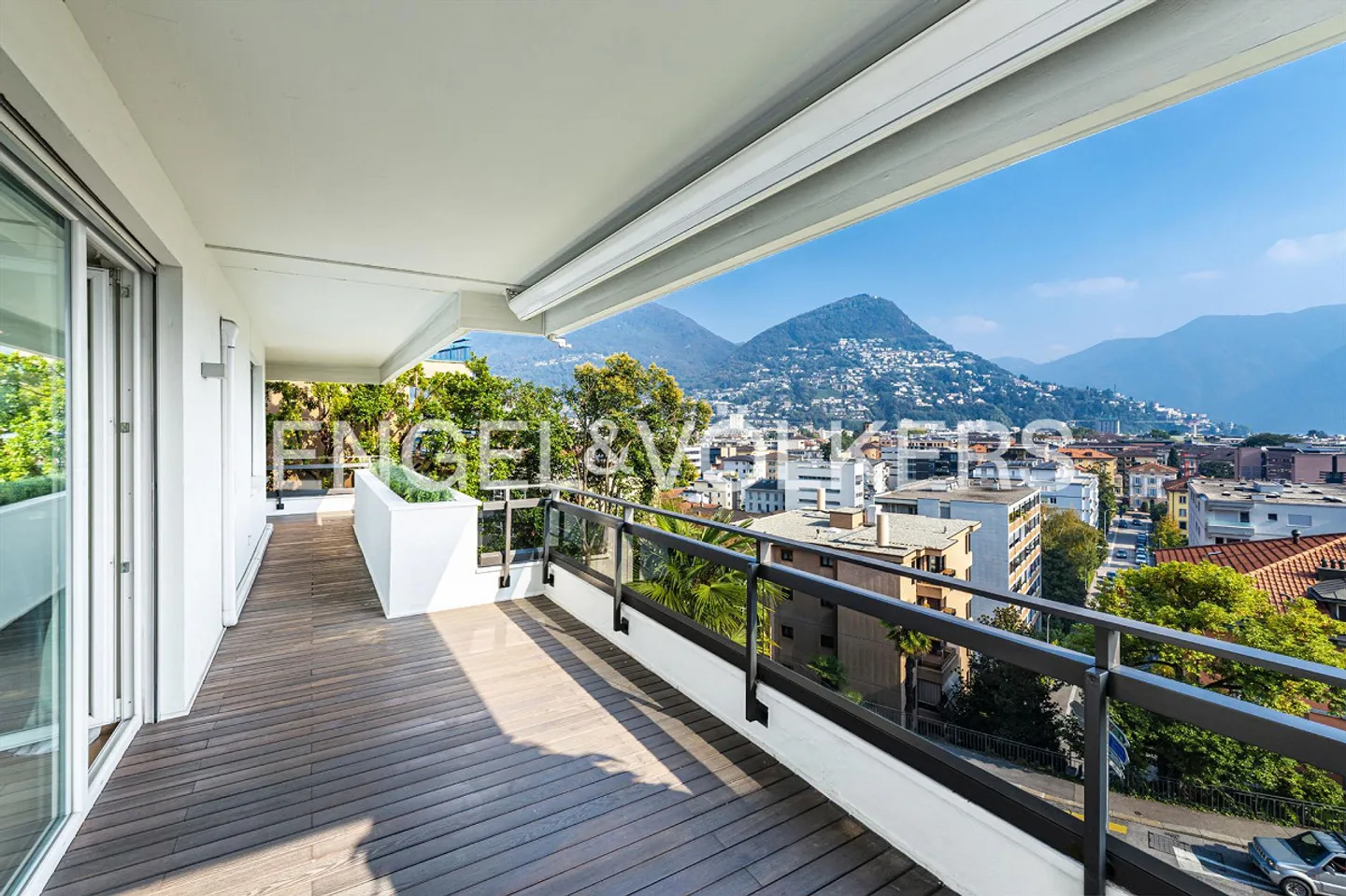 Lake View and Comfort within Walking Distance from the Center of Lugano - Photo 12 of 13