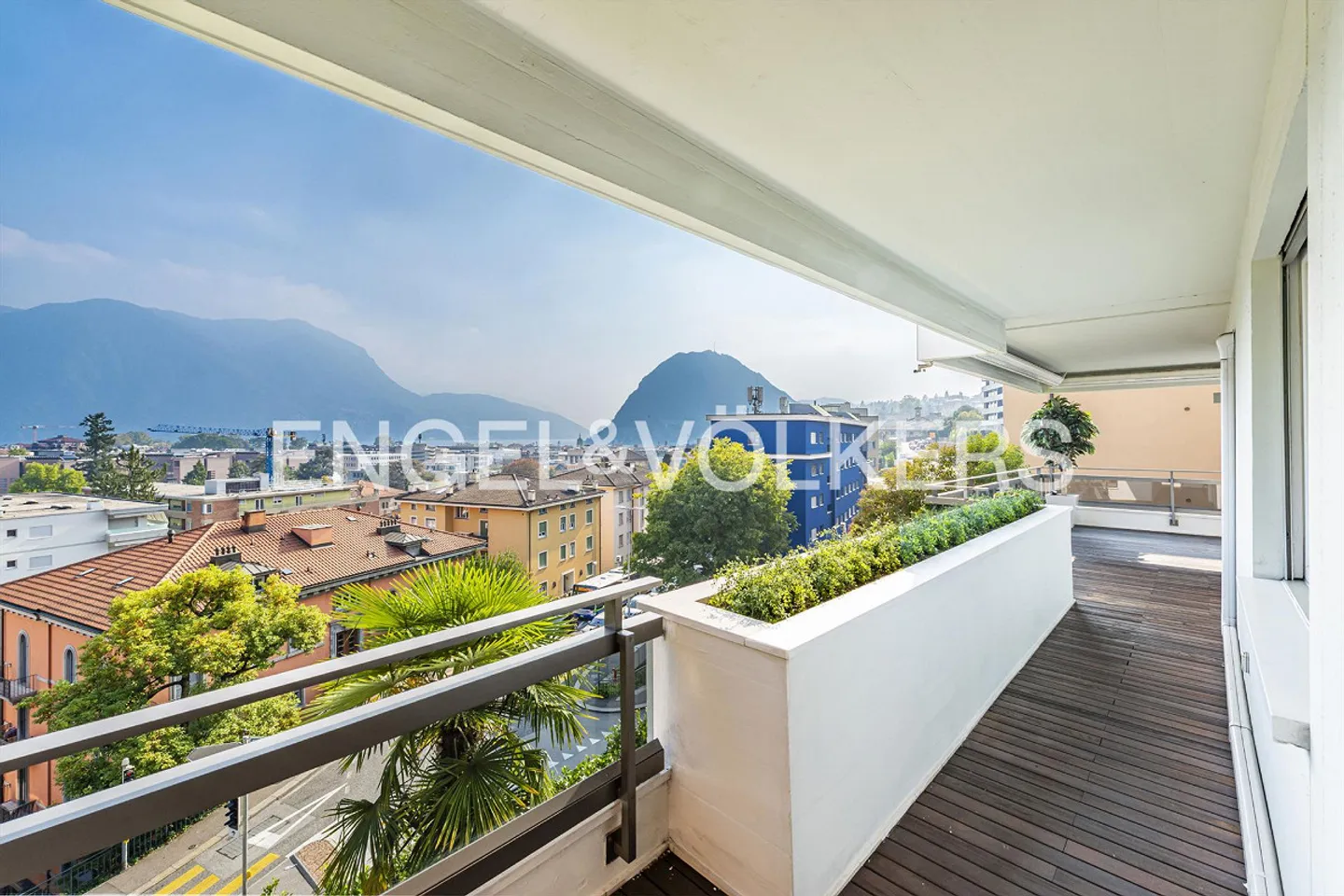 Lake View and Comfort within Walking Distance from the Center of Lugano - Photo 13 of 13