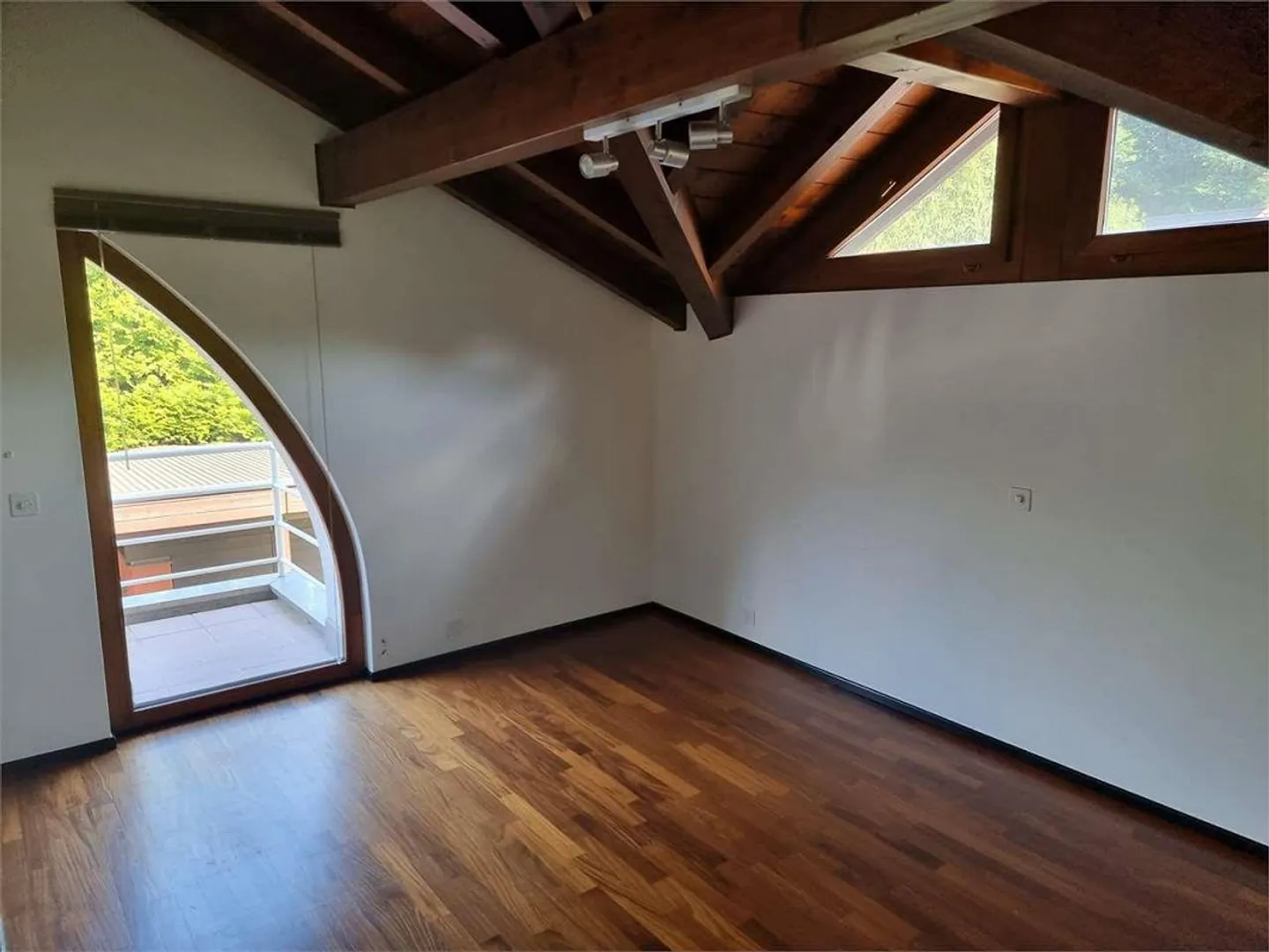 ORIGLIO: casa unifamiliare con ampio giardino - Foto 6 di 6