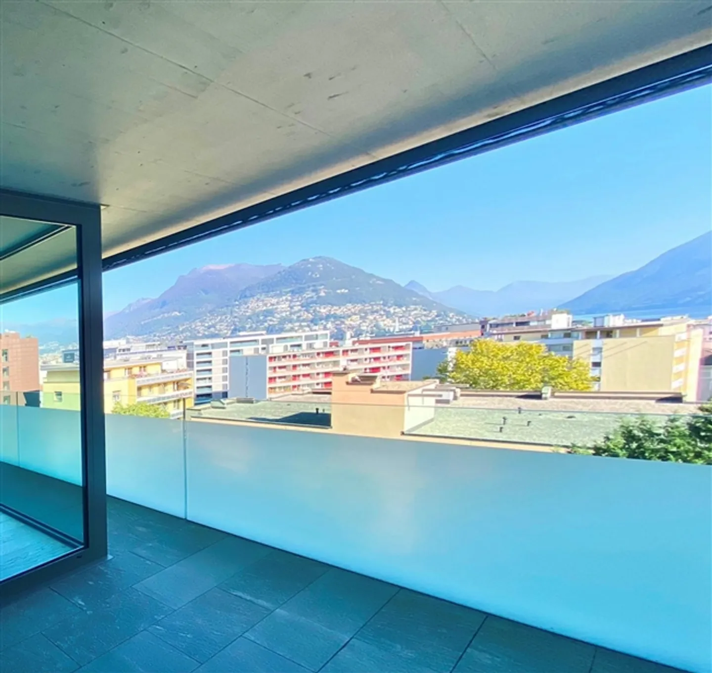 Apartment for sale in Lugano-Paradiso Switzerland - Photo 8 of 10