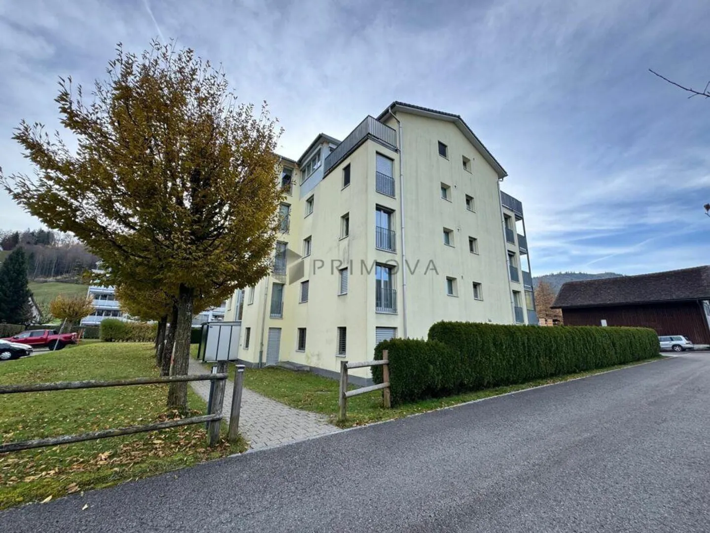 Vivere in una posizione privilegiata con vista sulle Alpi - Foto 4 di 4