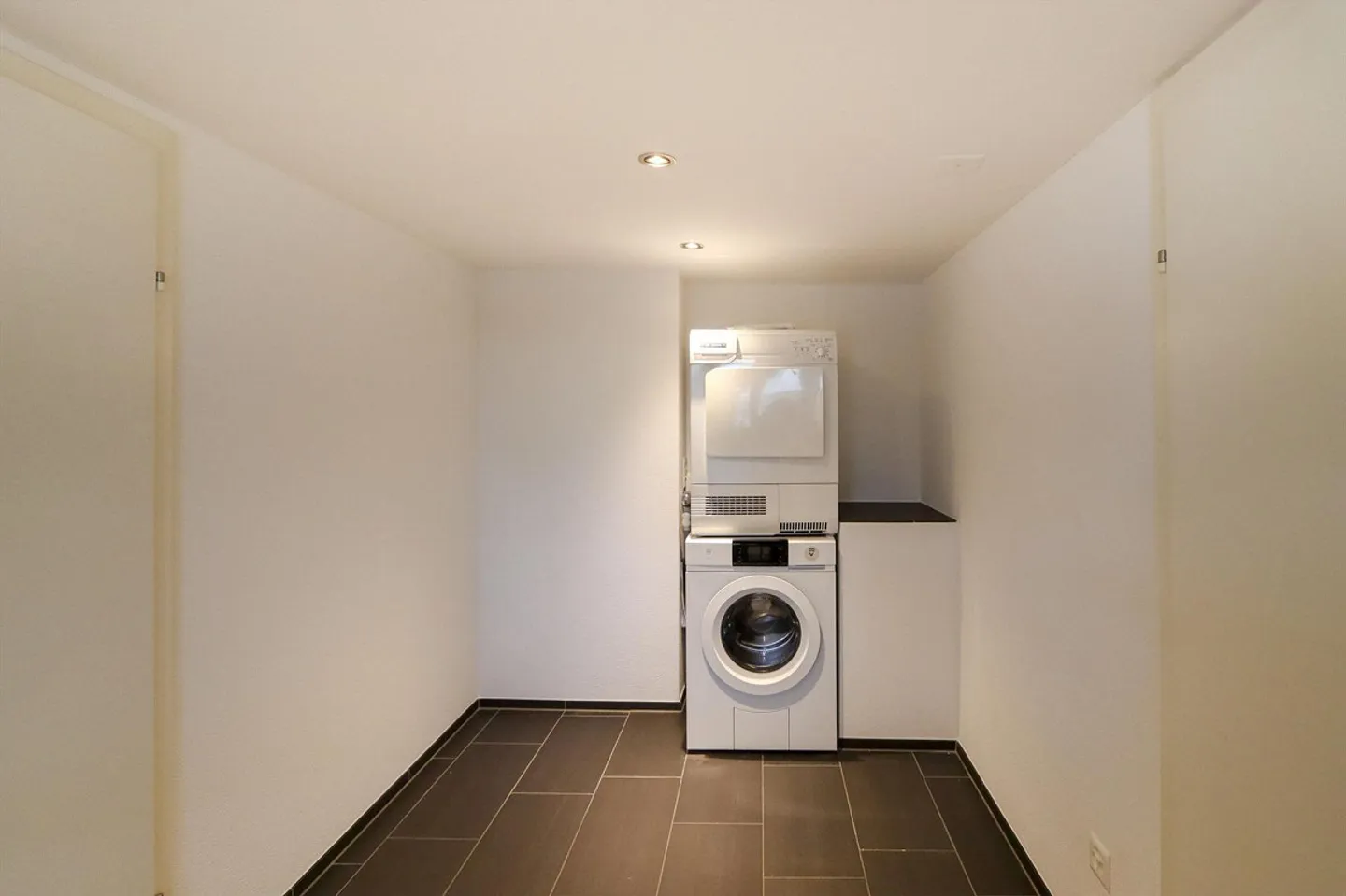 House in Knonau - Photo 6 of 13