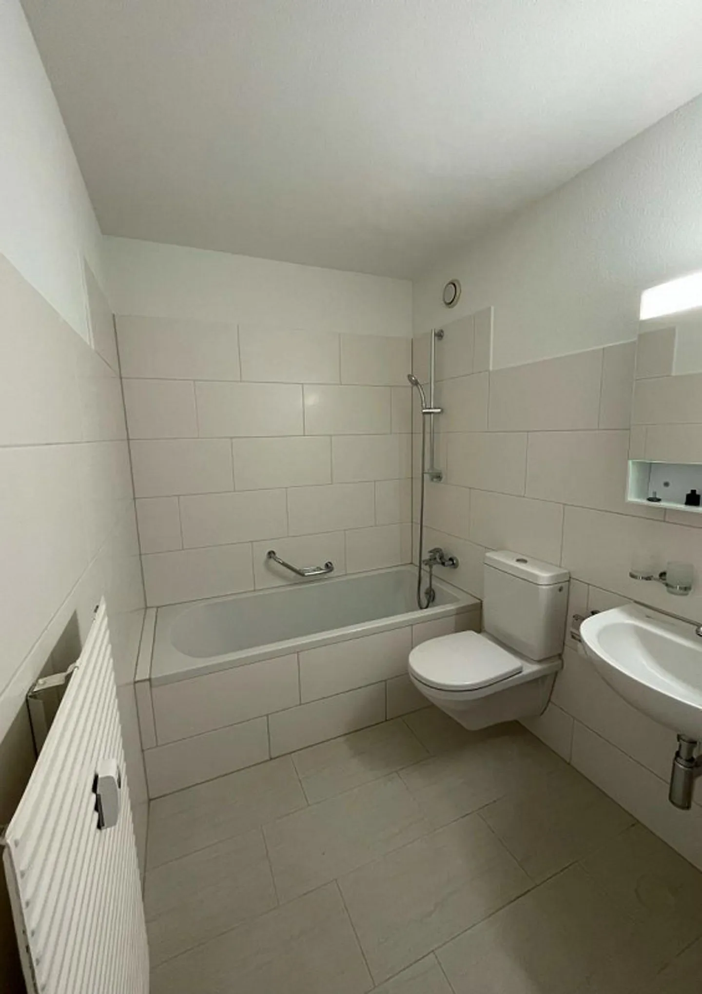 Charming Living in Gundeli - Photo 4 of 6