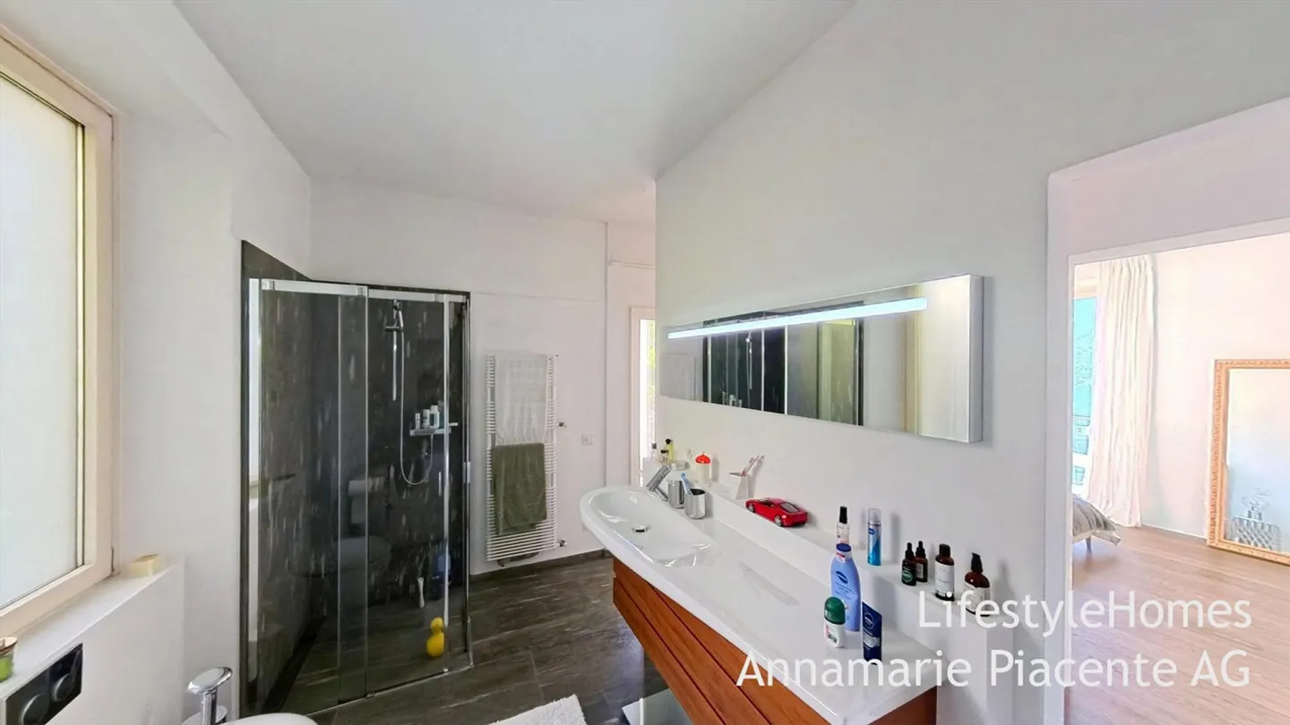 VILLA CON VISTA LAGO - Foto 10 di 23