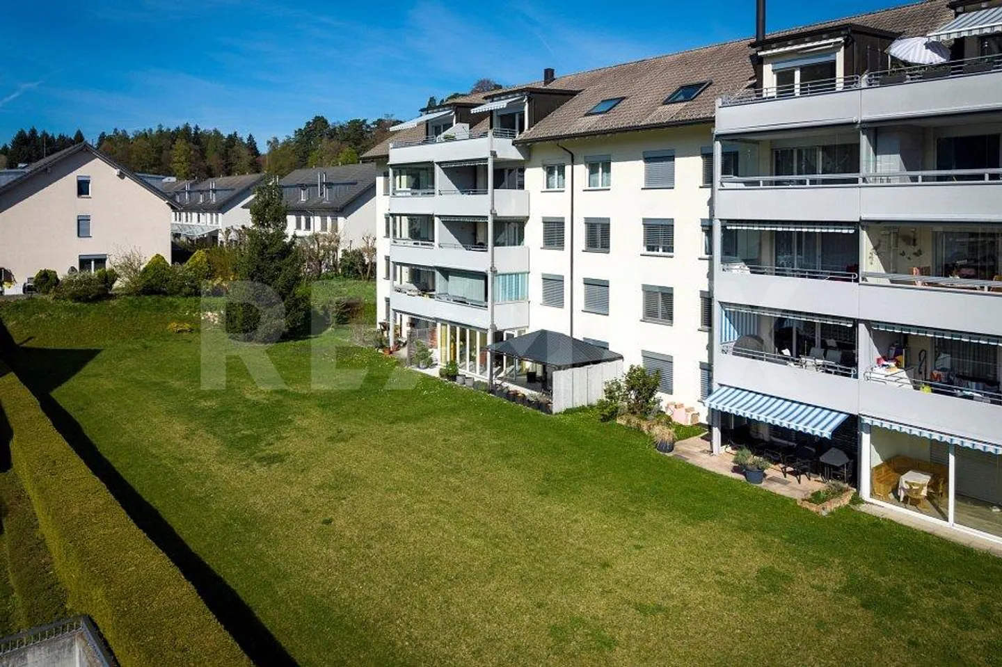 Stylische Gartenwohnung mit Moderner Küche - Foto 1 von 13