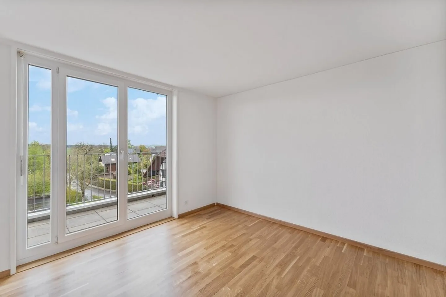 Penthouse apartment in Zollikofen - Photo 2 of 6