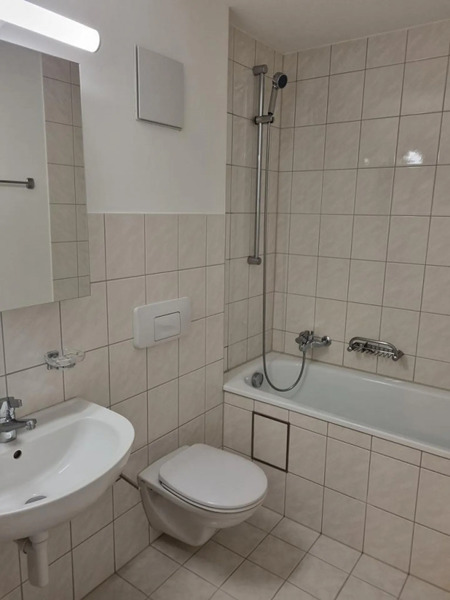 3.5 Room Apartment in Sisseln on the 4th Floor - Photo 6 of 9