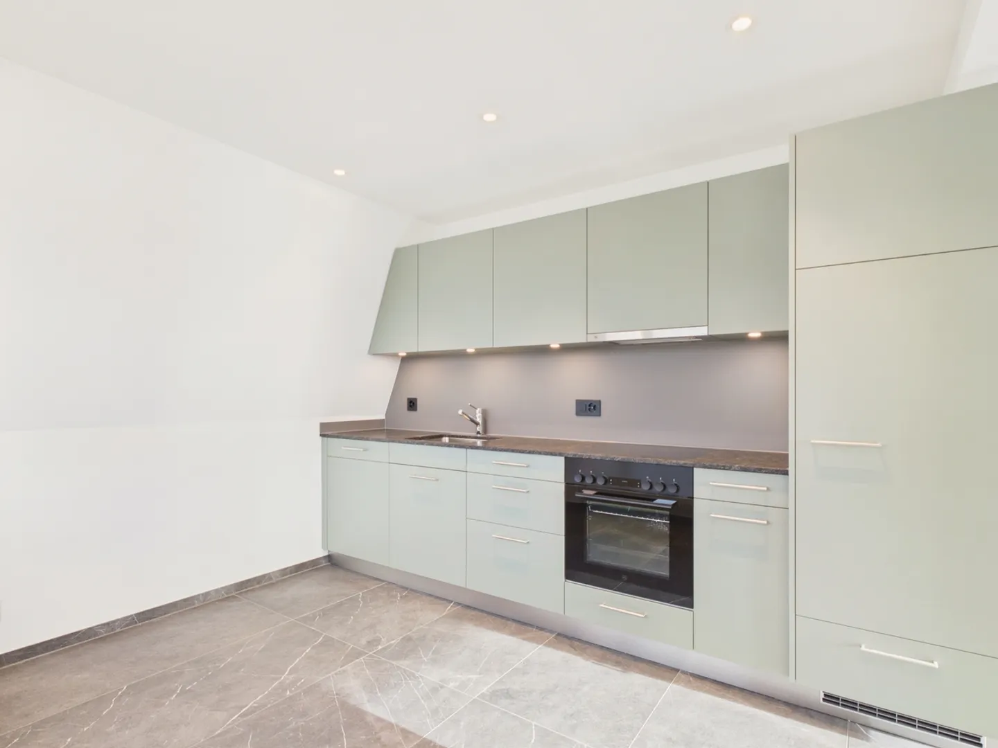 Moderno appartamento di 2,5 stanze con piscina - Foto 4 di 11