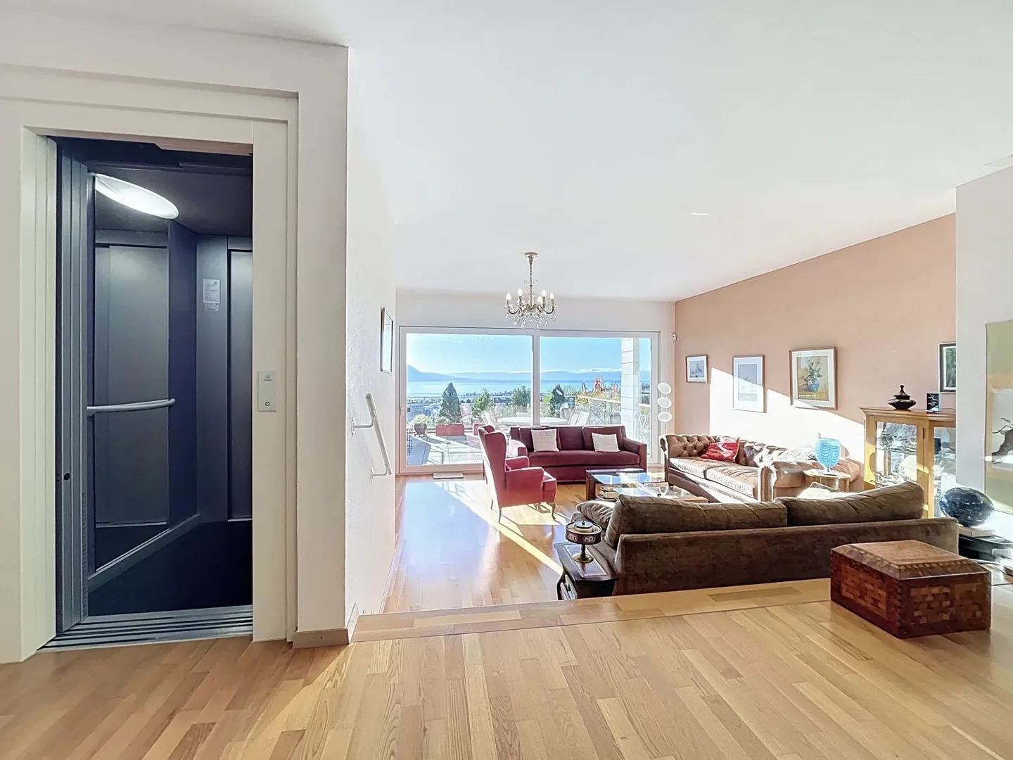 Villa familiare con ascensore e vista panoramica - Foto 4 di 13