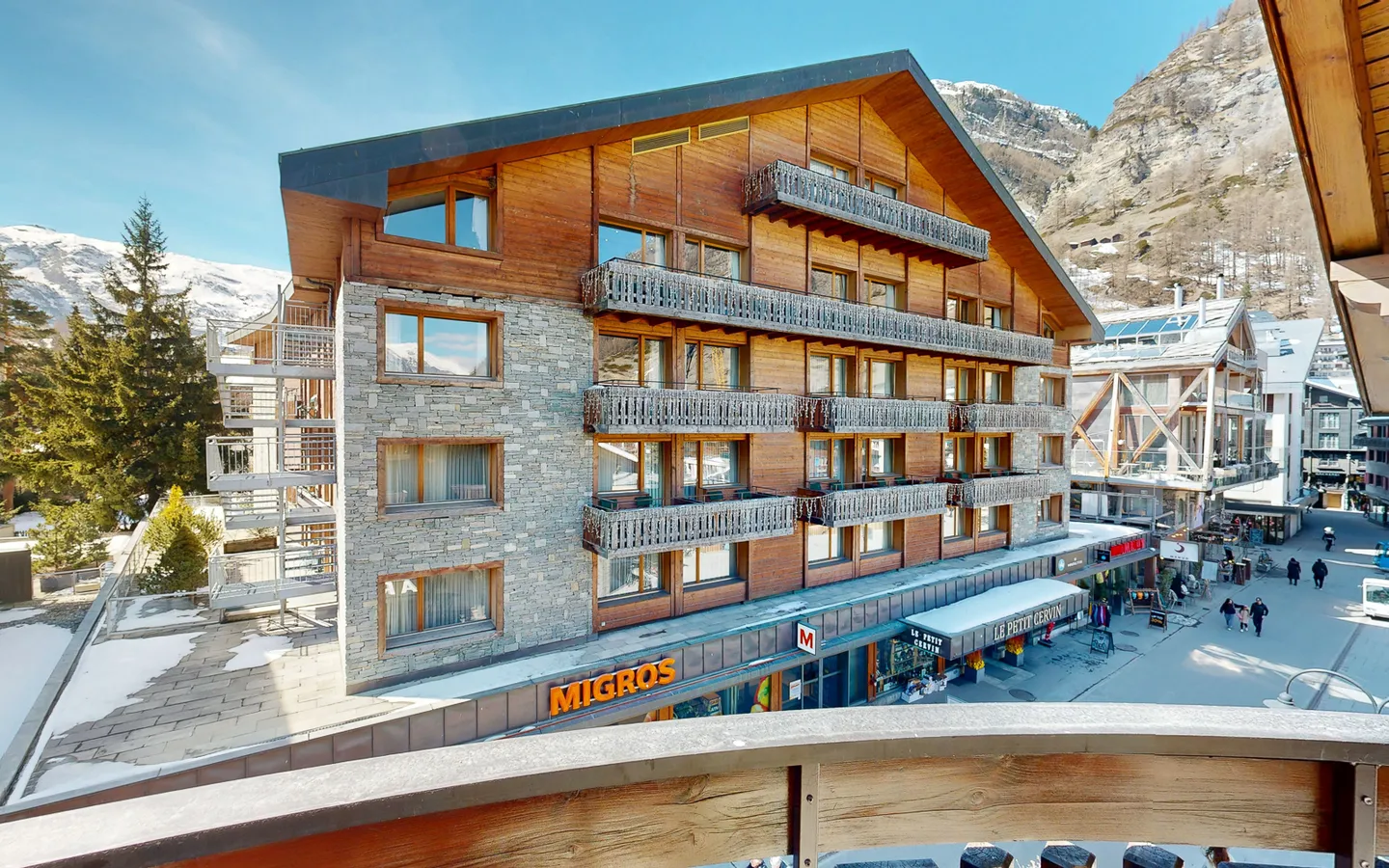Ampio appartamento mansardato nel centro di Zermatt - Foto 7 di 7