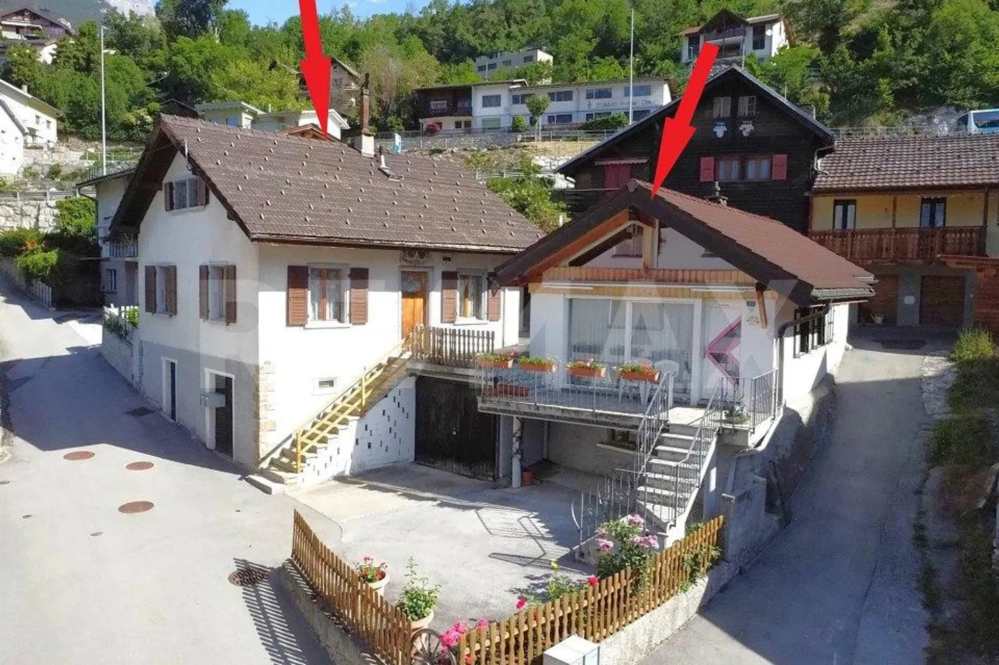 Zwei Häuser, ein Zuhause voller Möglichkeiten - Foto 1 von 13