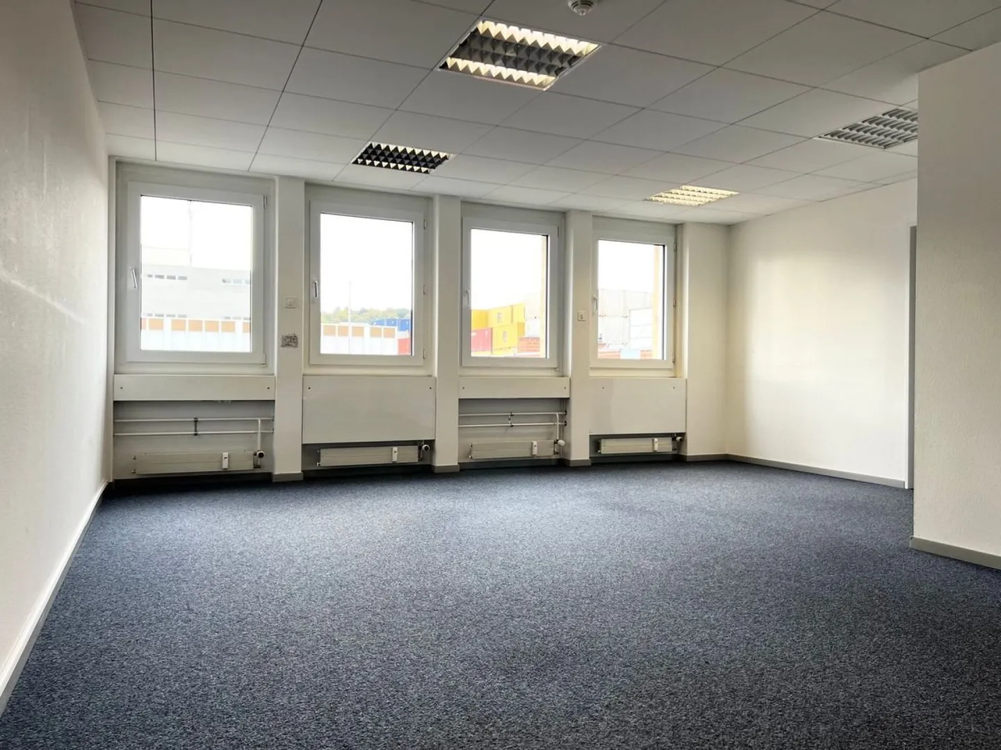 Versatile Commercial Space - Photo 5 of 9