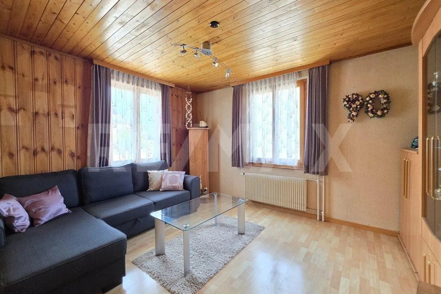Zwei Häuser, ein Zuhause voller Möglichkeiten - Foto 2 von 13