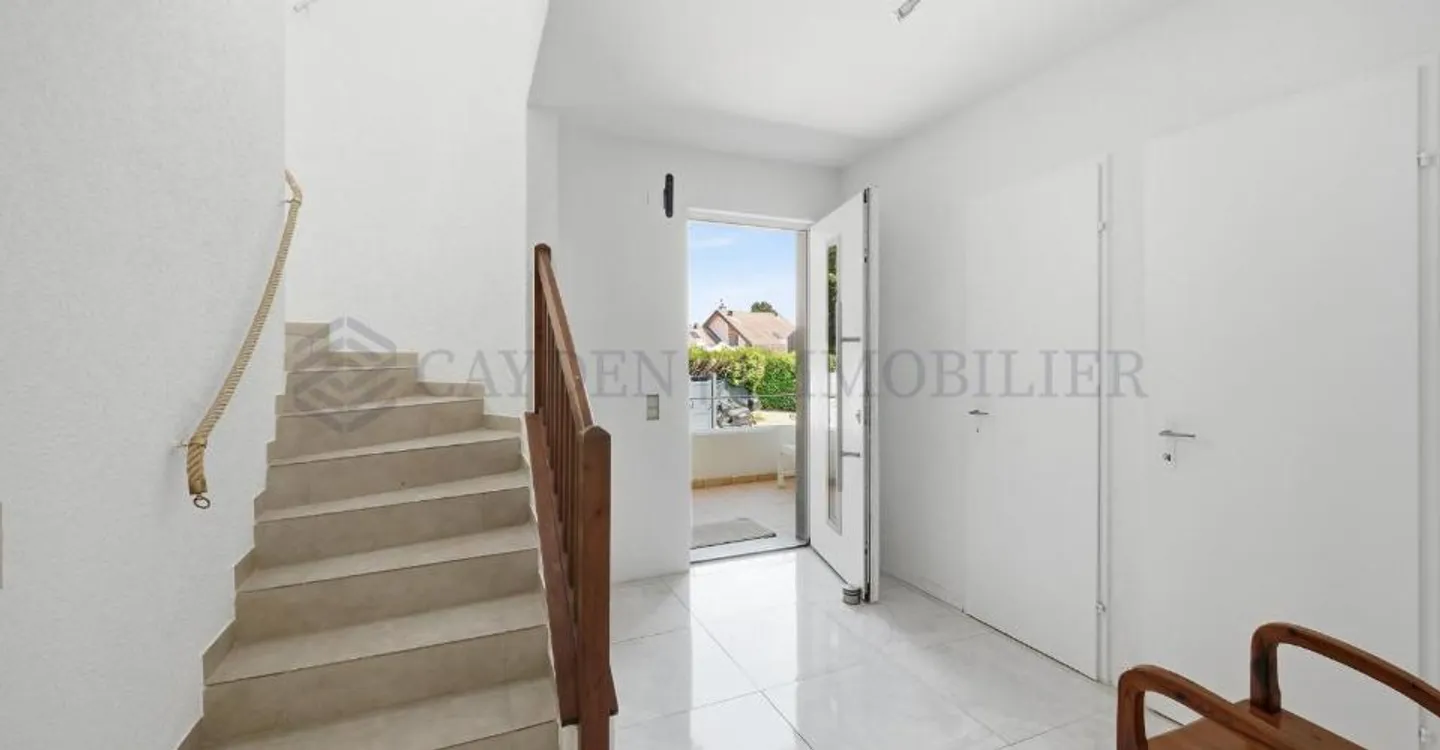 Renovated twin villa with independent studio in a privileged residential environment in Commugny - Photo 5 of 11