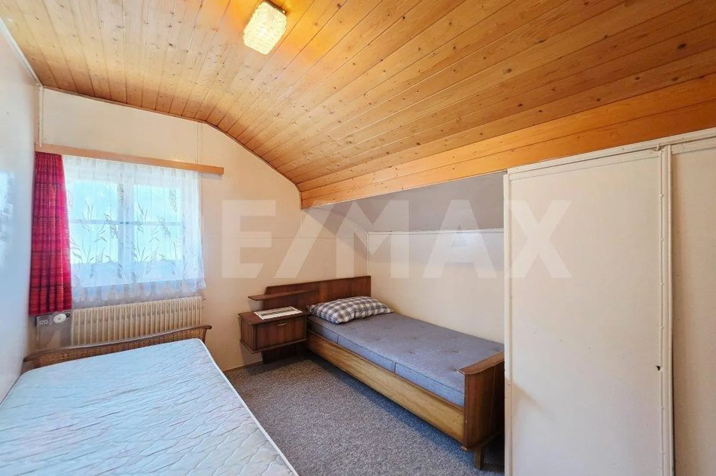 Zwei Häuser, ein Zuhause voller Möglichkeiten - Foto 11 von 13