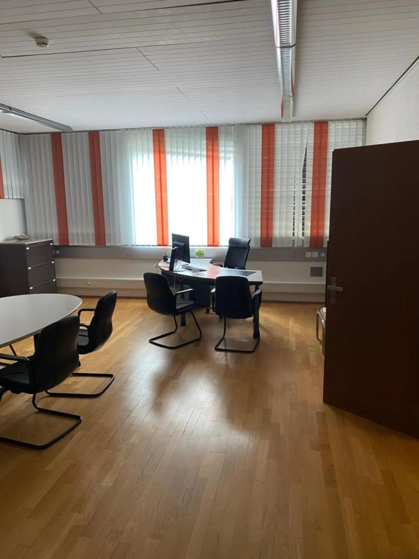 Laden 447 m2 in Peseux - Foto 3 von 16