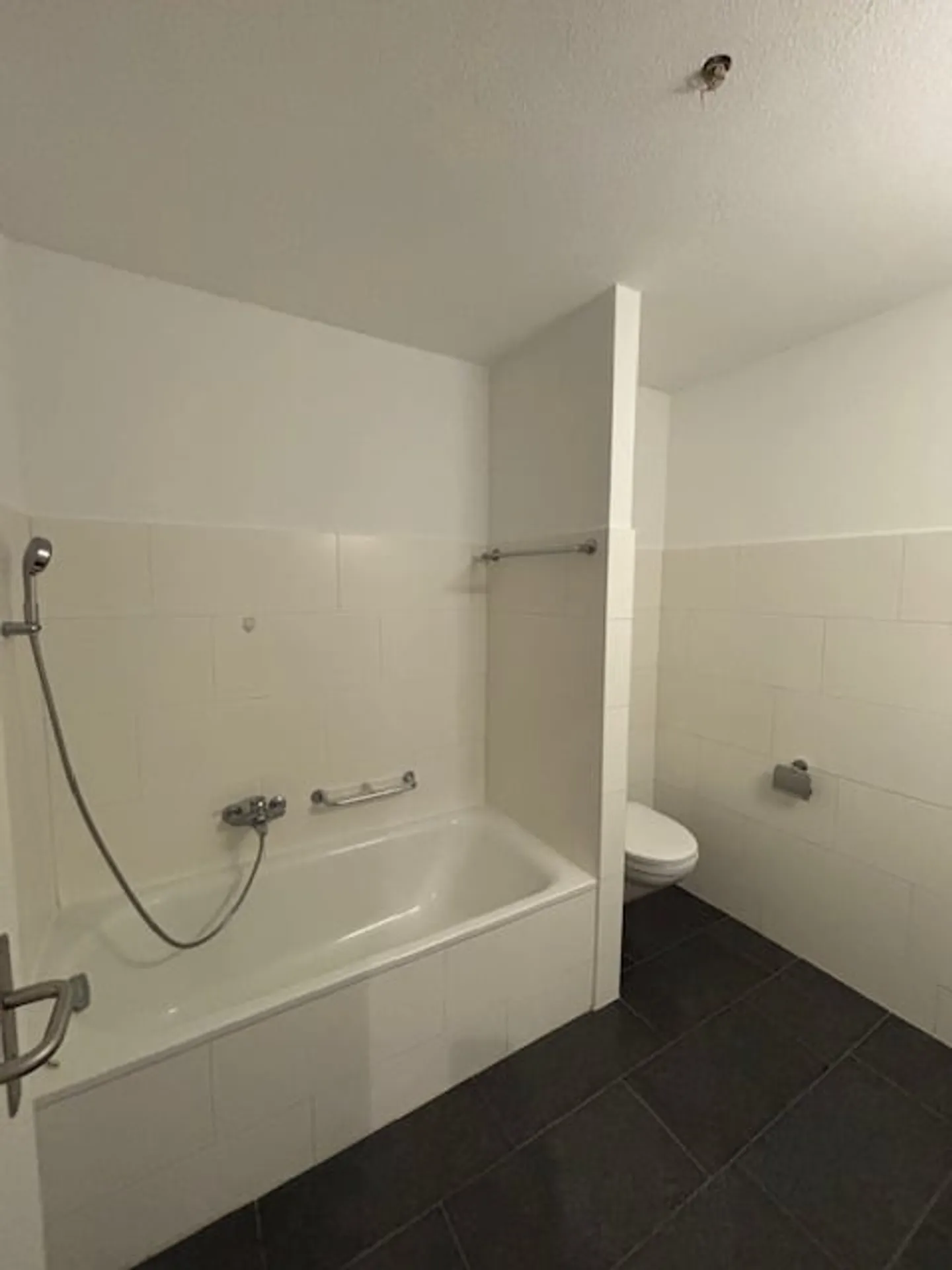 Wir vermieten eine 2.5-Zimmer-Wohnung in Cadenazzo - Foto 8 von 9