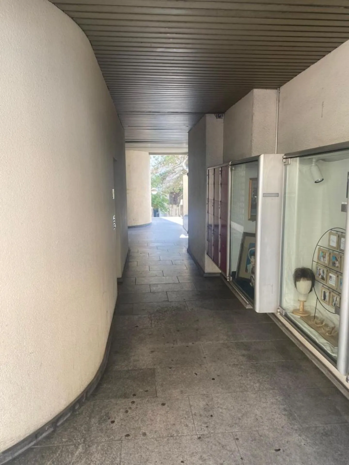 Laden 447 m2 in Peseux - Foto 13 von 16