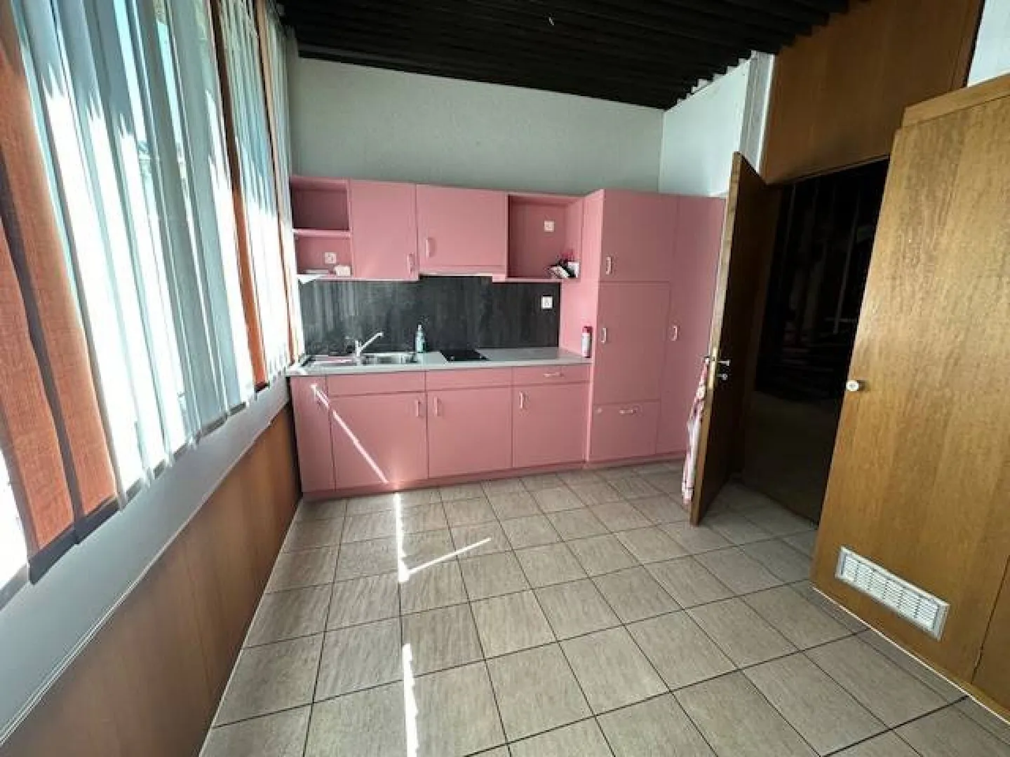 Laden 447 m2 in Peseux - Foto 16 von 16