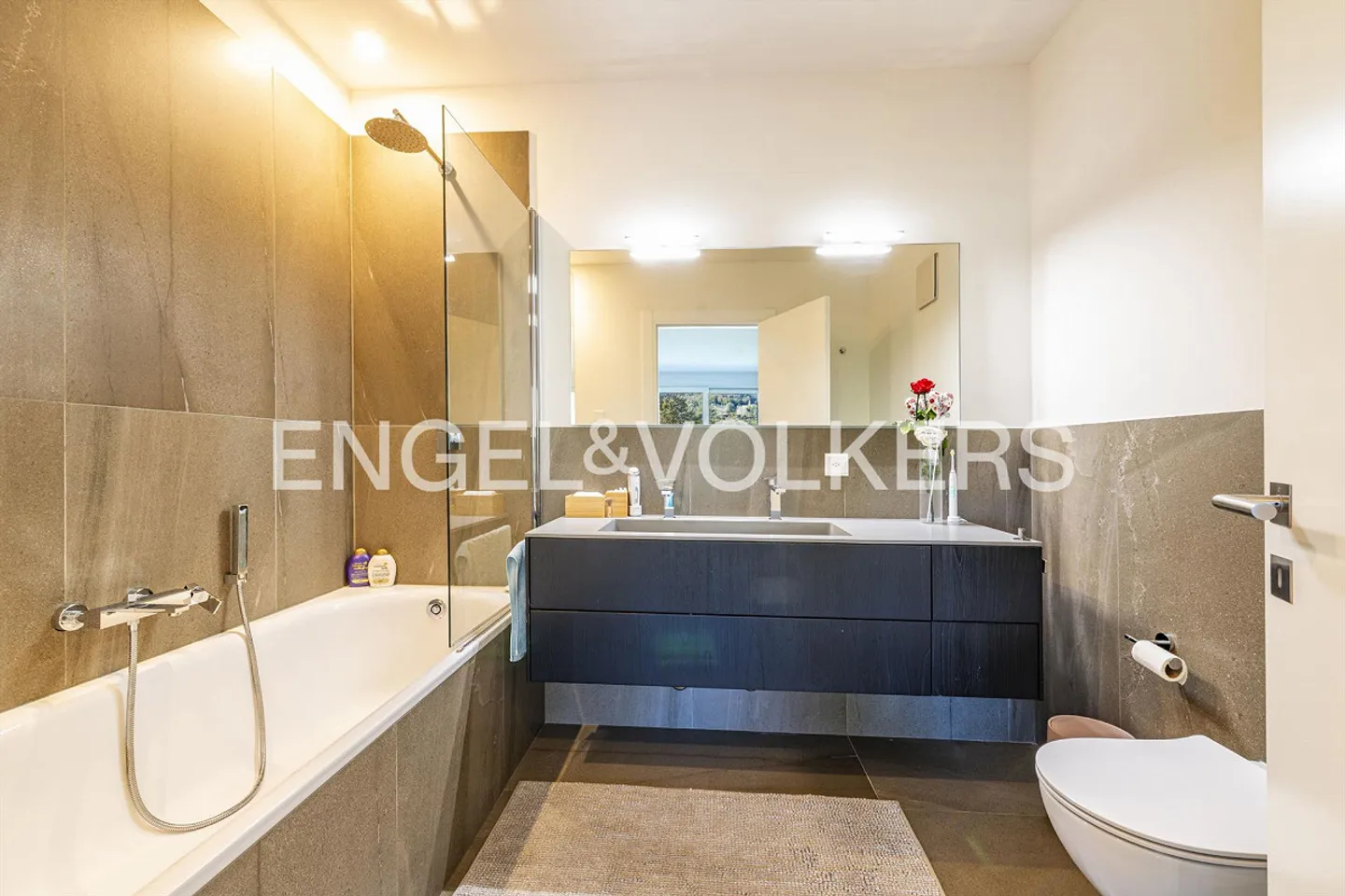 Sunny apartment in an exclusive residence in Montagnola - Photo 10 of 13