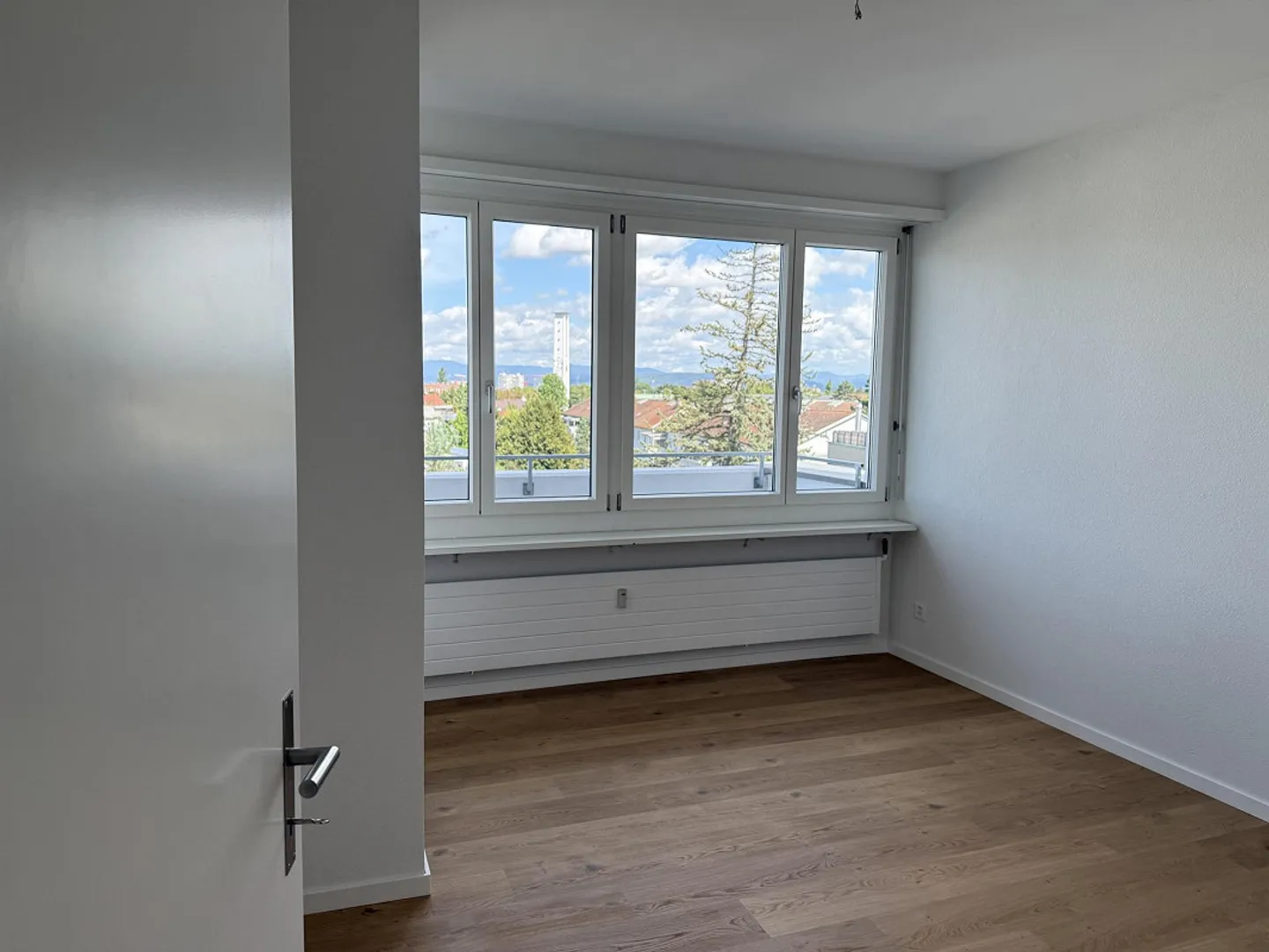 Lumineux avec terrasse généreuse et vue panoramique - Photo 7 sur 14