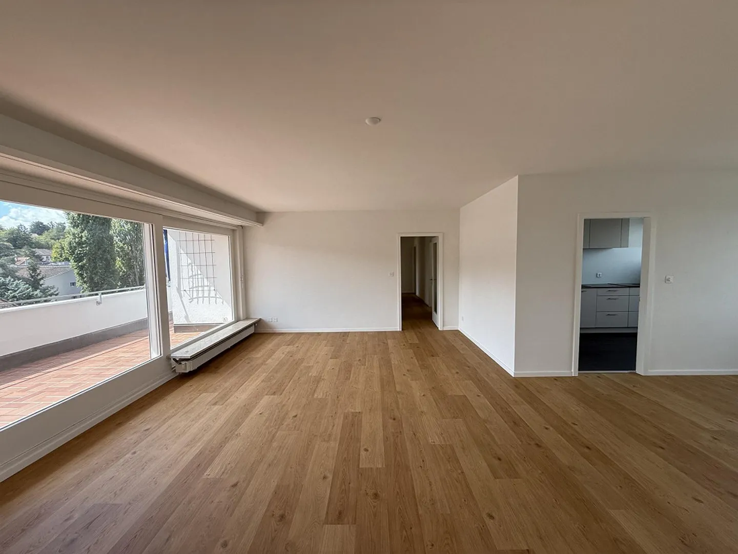 Lumineux avec terrasse généreuse et vue panoramique - Photo 1 sur 14