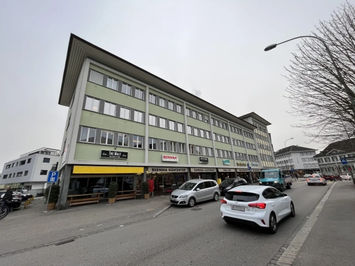 Bureau et espace commercial avec un grand potentiel à louer - Photo 1 sur 10