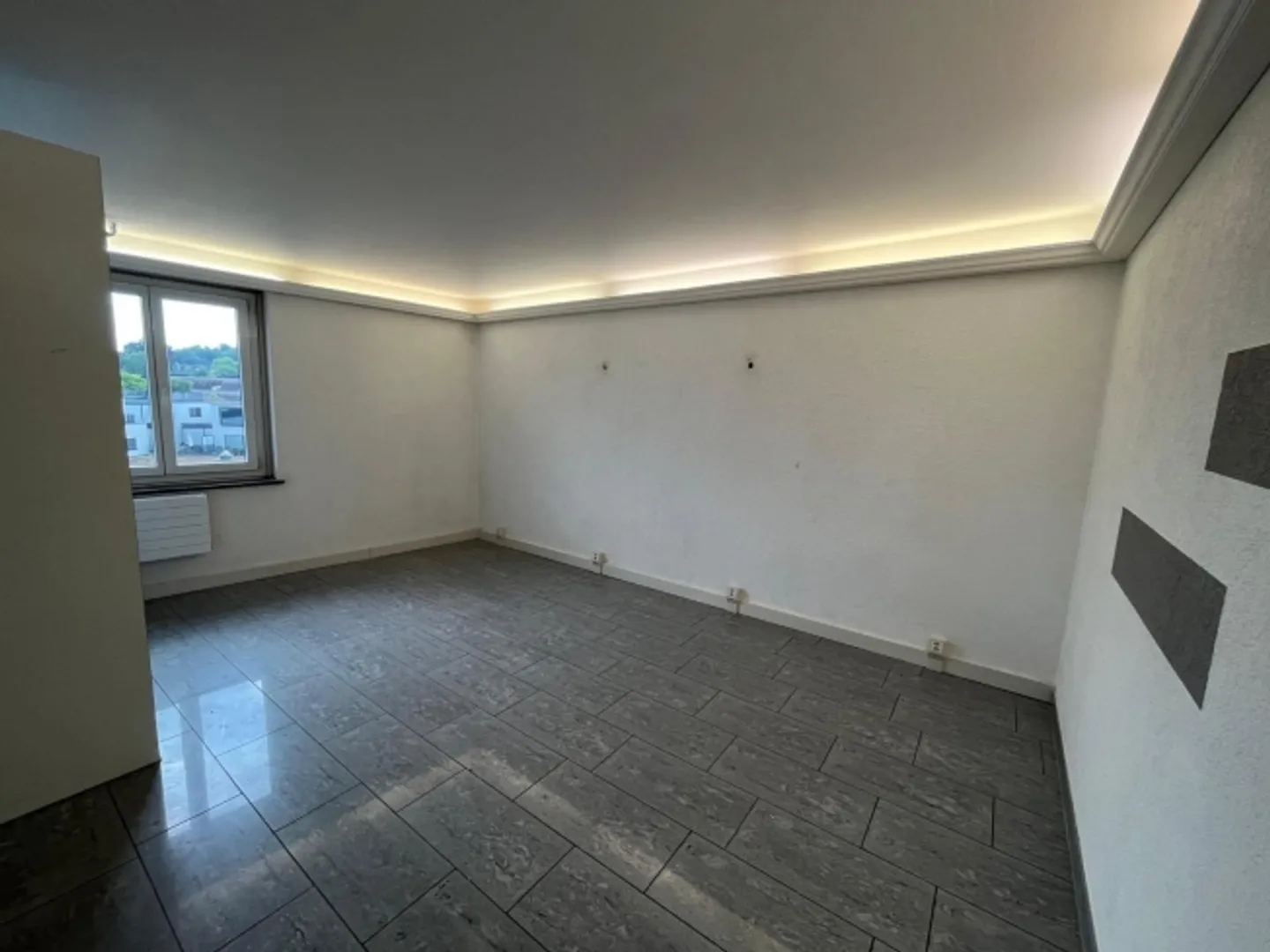 Bureau et espace commercial avec un grand potentiel à louer - Photo 2 sur 10