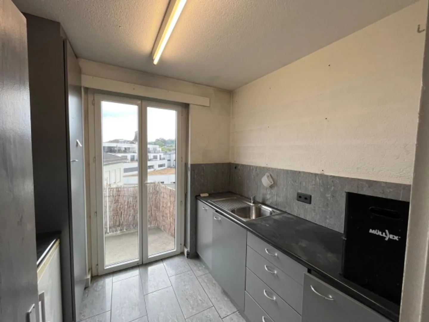 Bureau et espace commercial avec un grand potentiel à louer - Photo 7 sur 10