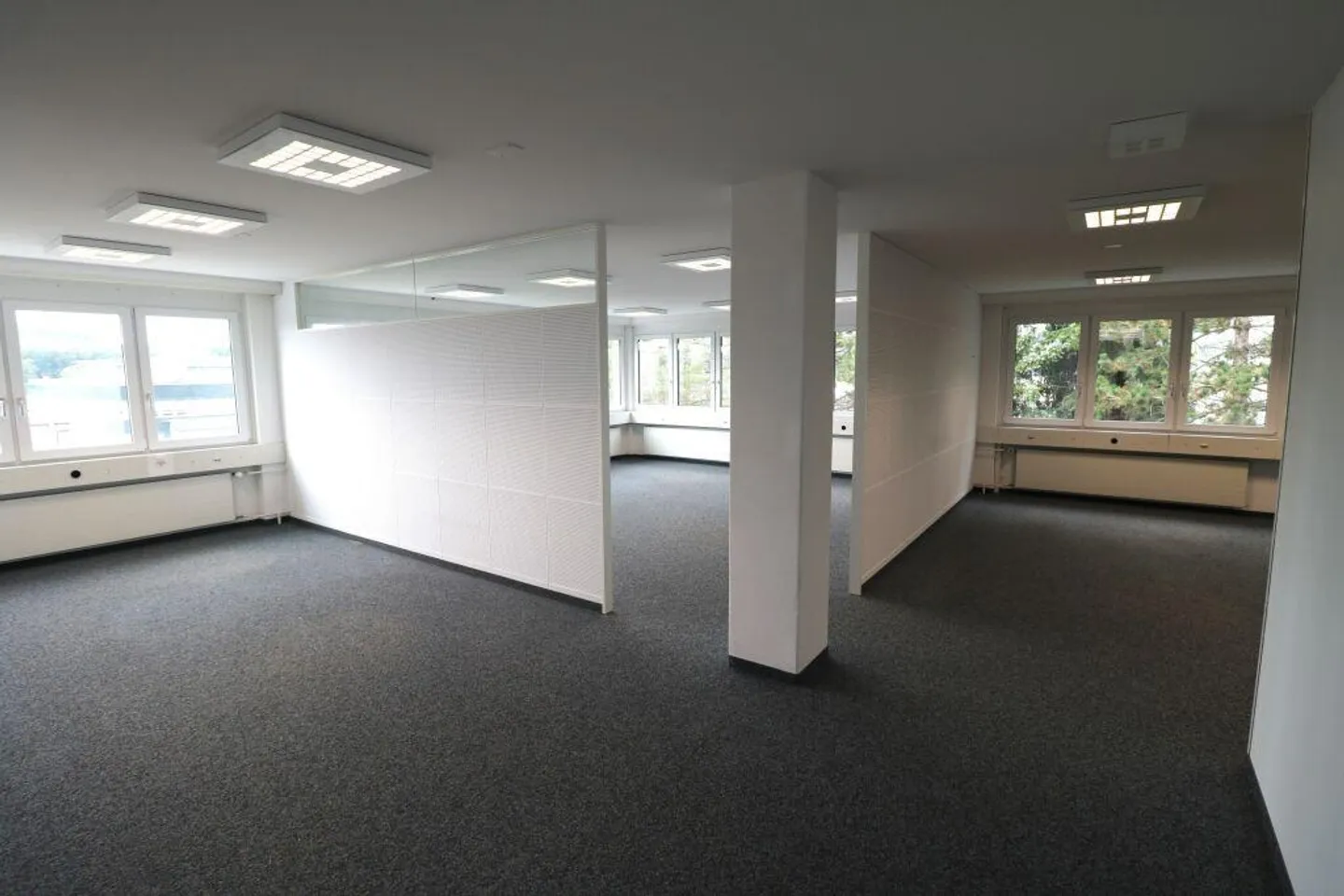 Modern office space for rent - Photo 7 of 12