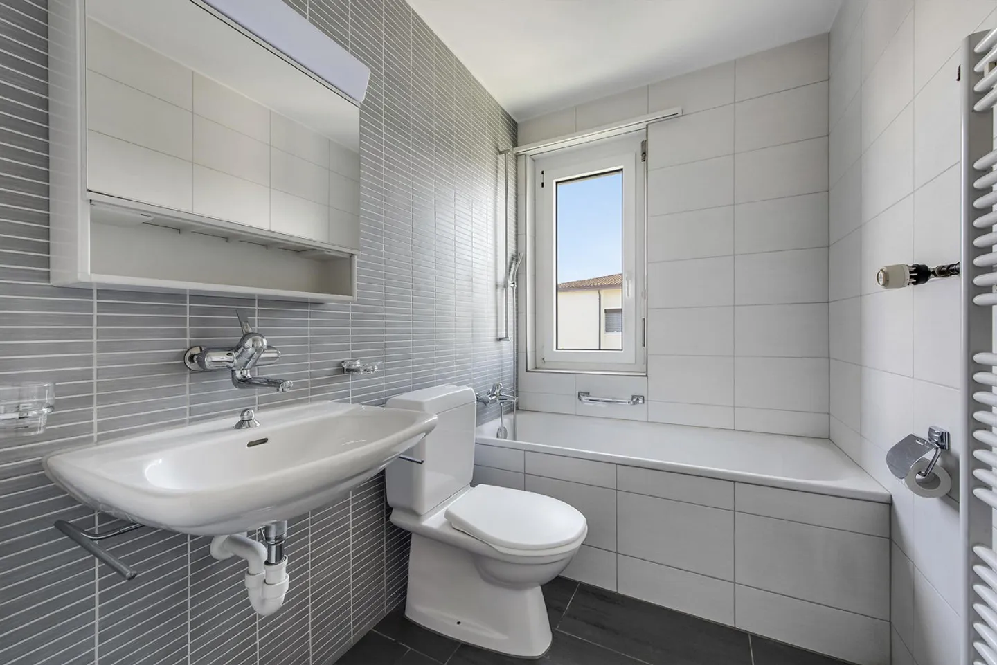 Grosszügige Wohnung in guter Lage - Foto 3 von 8
