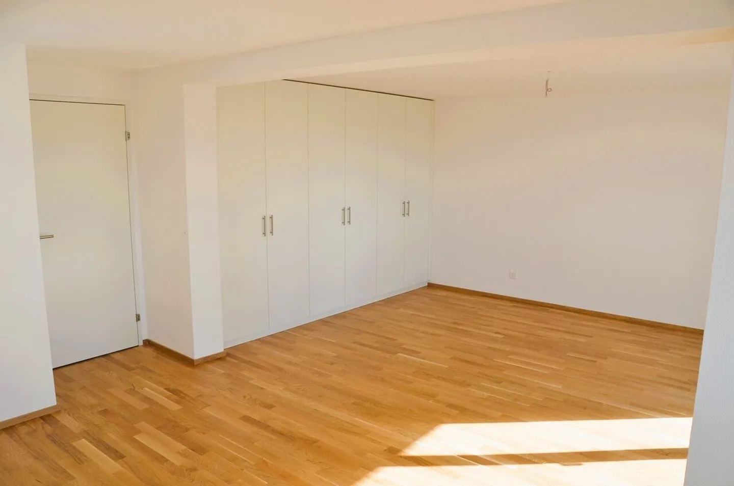 Moderne 2.5-Zimmerwohnung - Foto 4 von 6