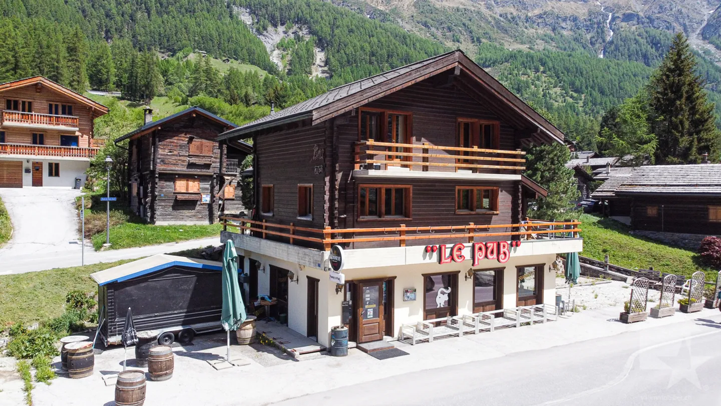 Exceptional: bistro with duplex 5.5 rooms and independent studio - Photo 1 of 44